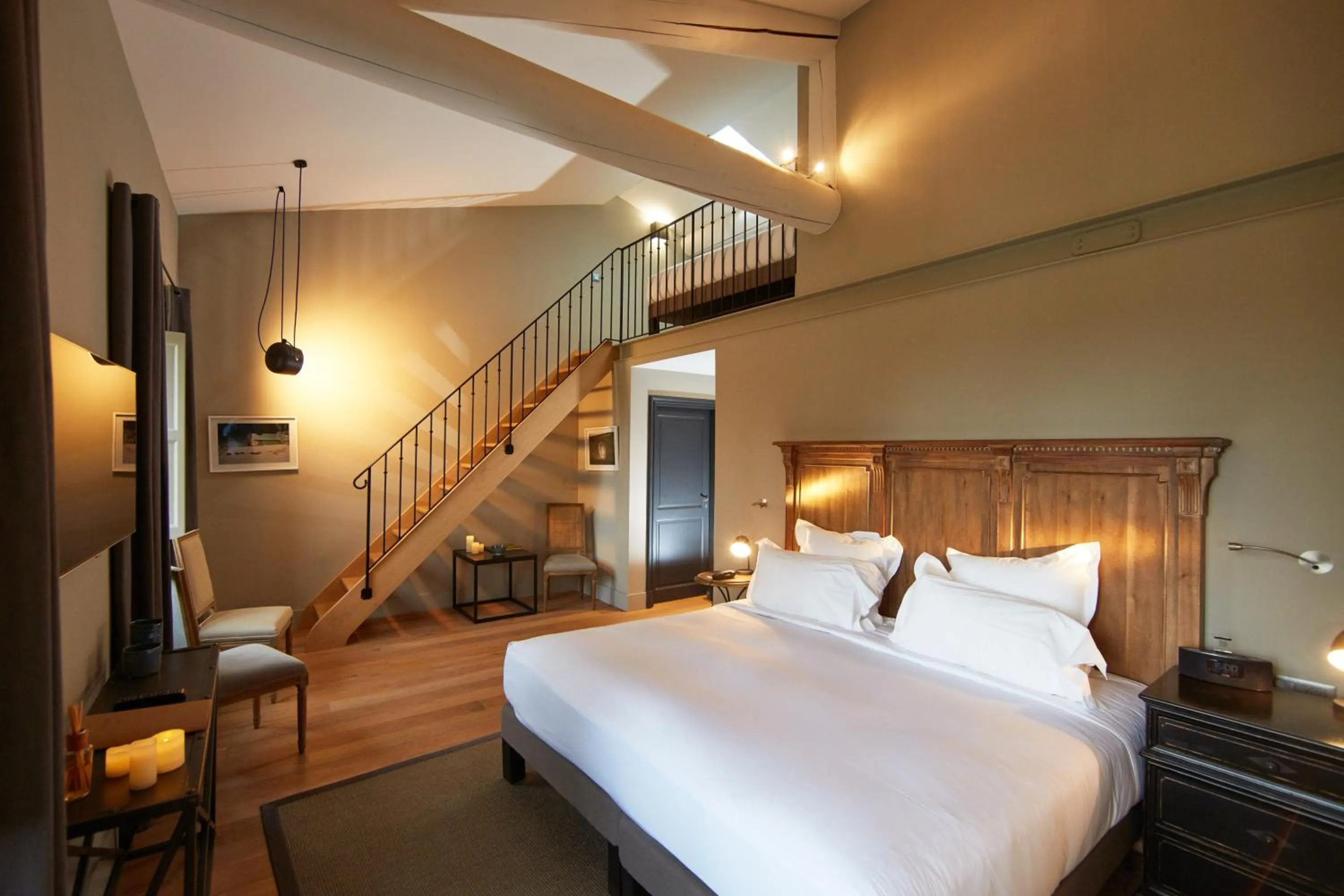 Bedroom, Bed in Domaine de Fontenille