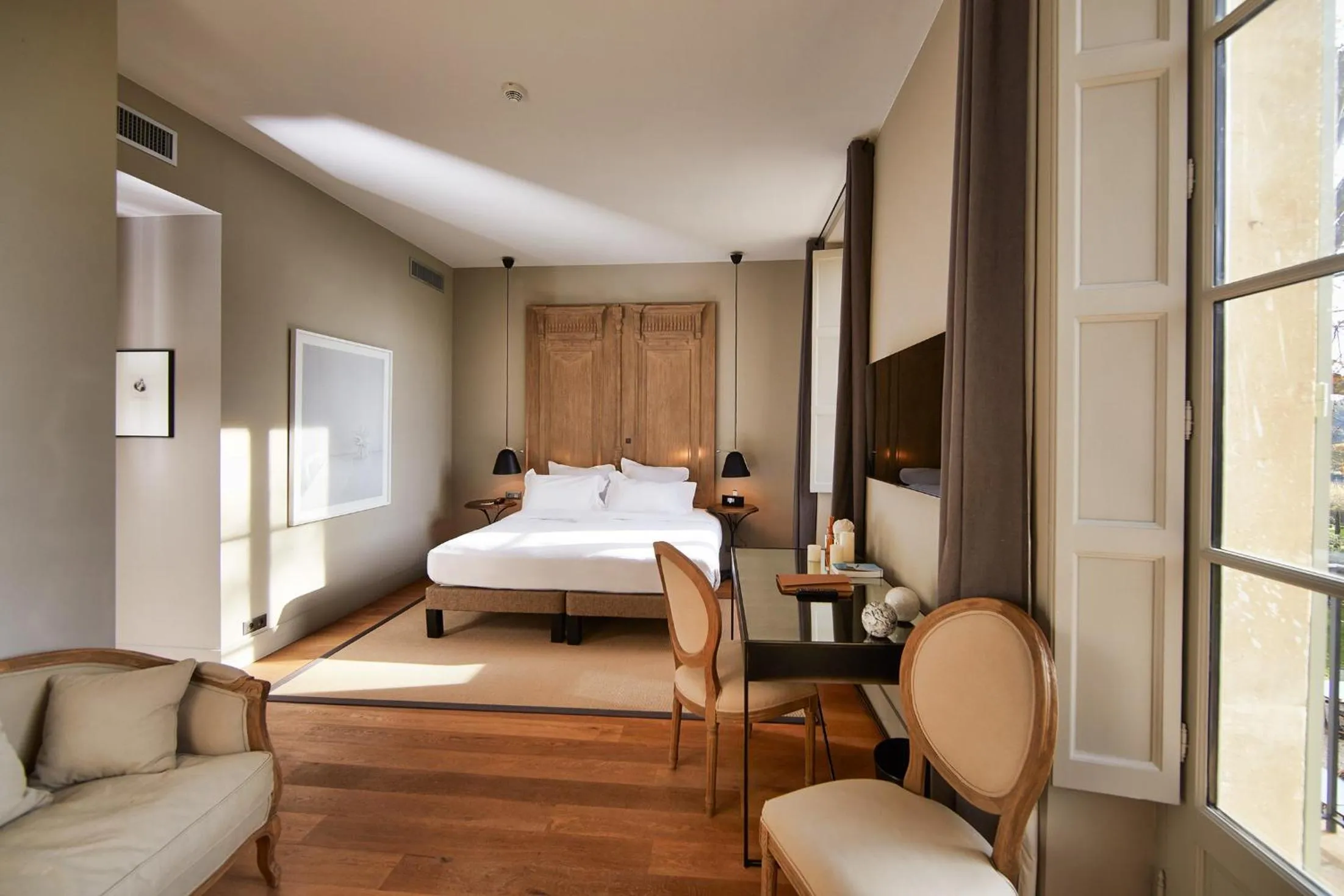 Bedroom, Bed in Domaine de Fontenille