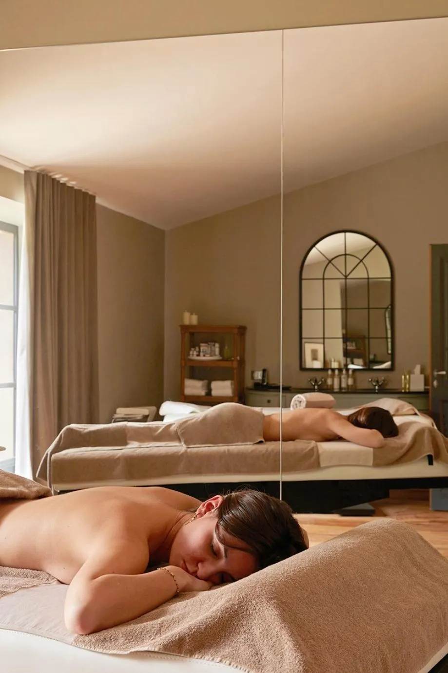 Massage, Bed in Domaine de Fontenille