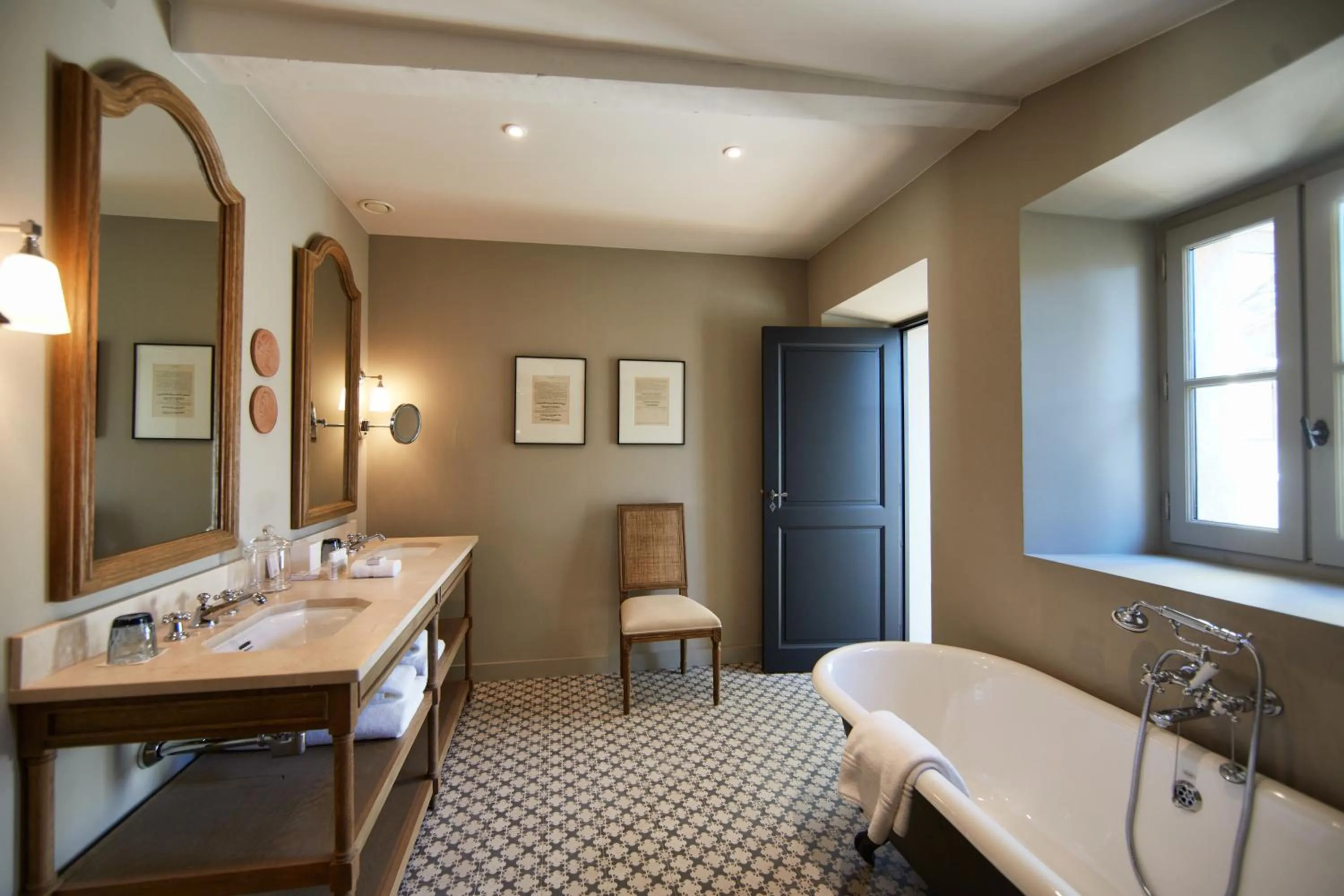 Bathroom in Domaine de Fontenille