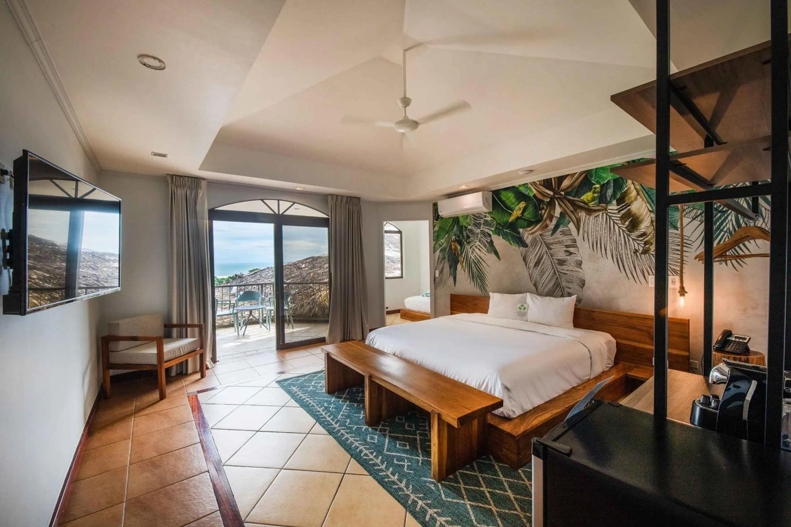 Triple Room with Sea View in Villa Marala