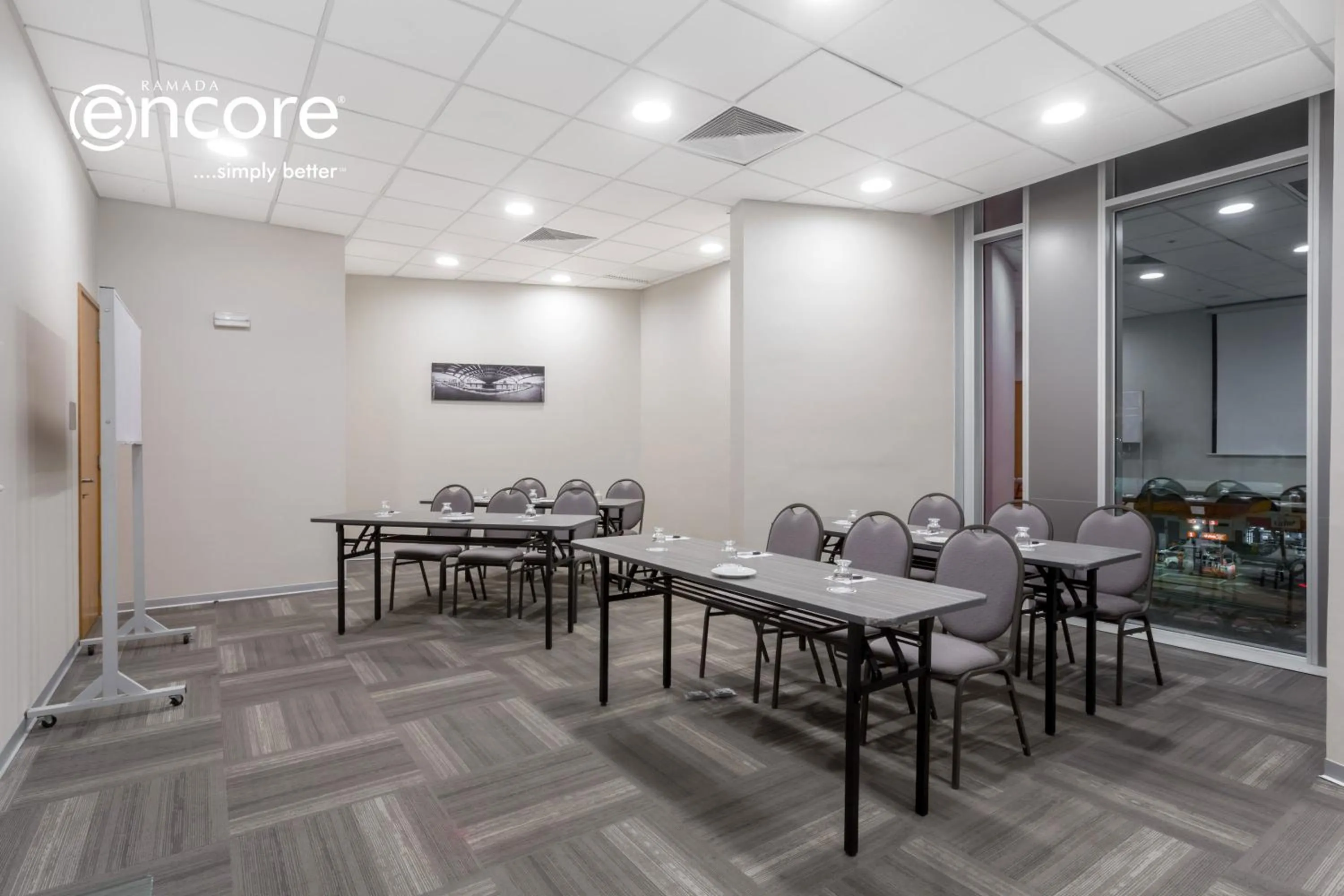 Lounge or bar in Ramada Encore by Wyndham Lima San Isidro