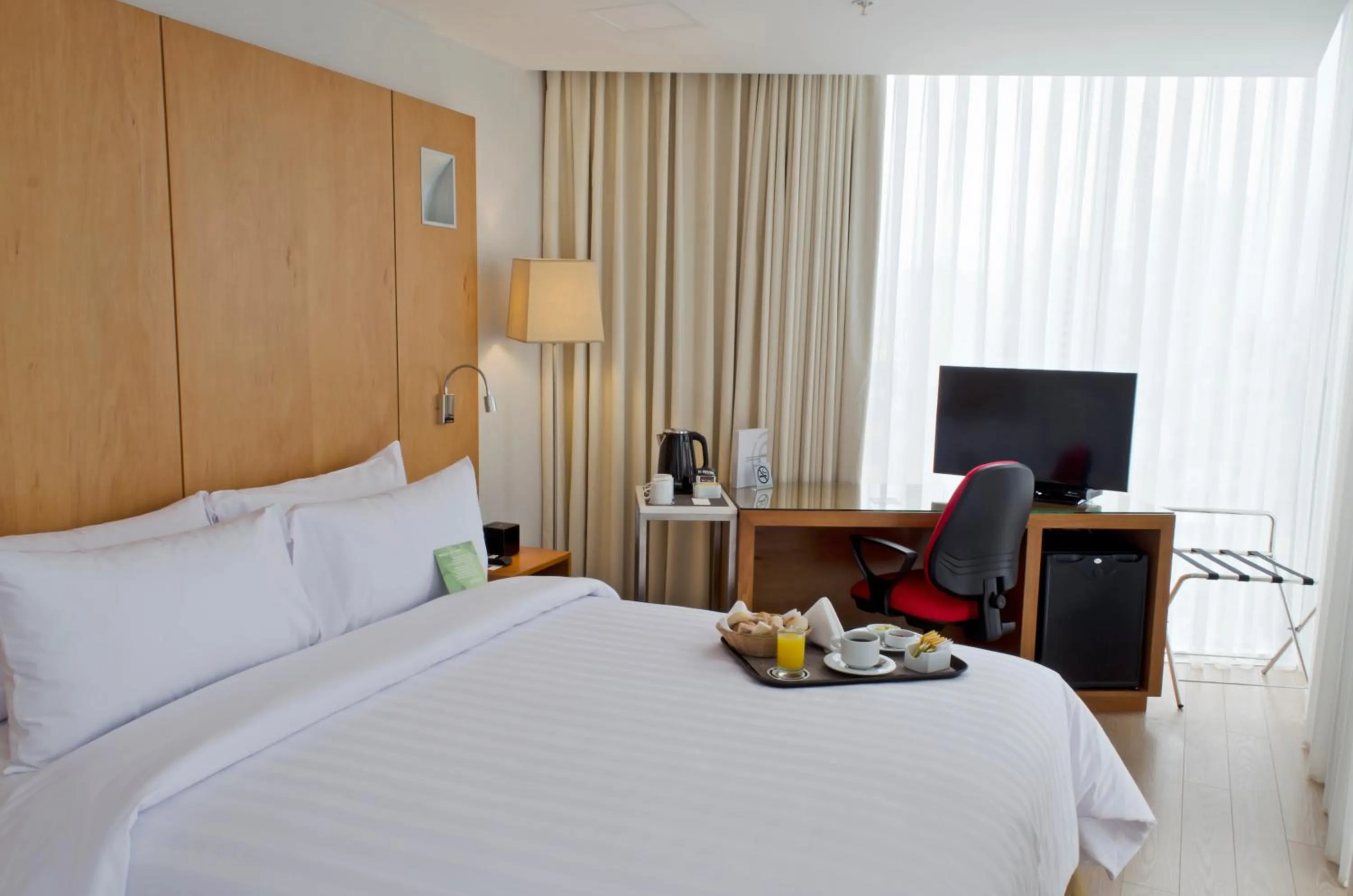 Bedroom, Bed in Ramada Encore by Wyndham Lima San Isidro