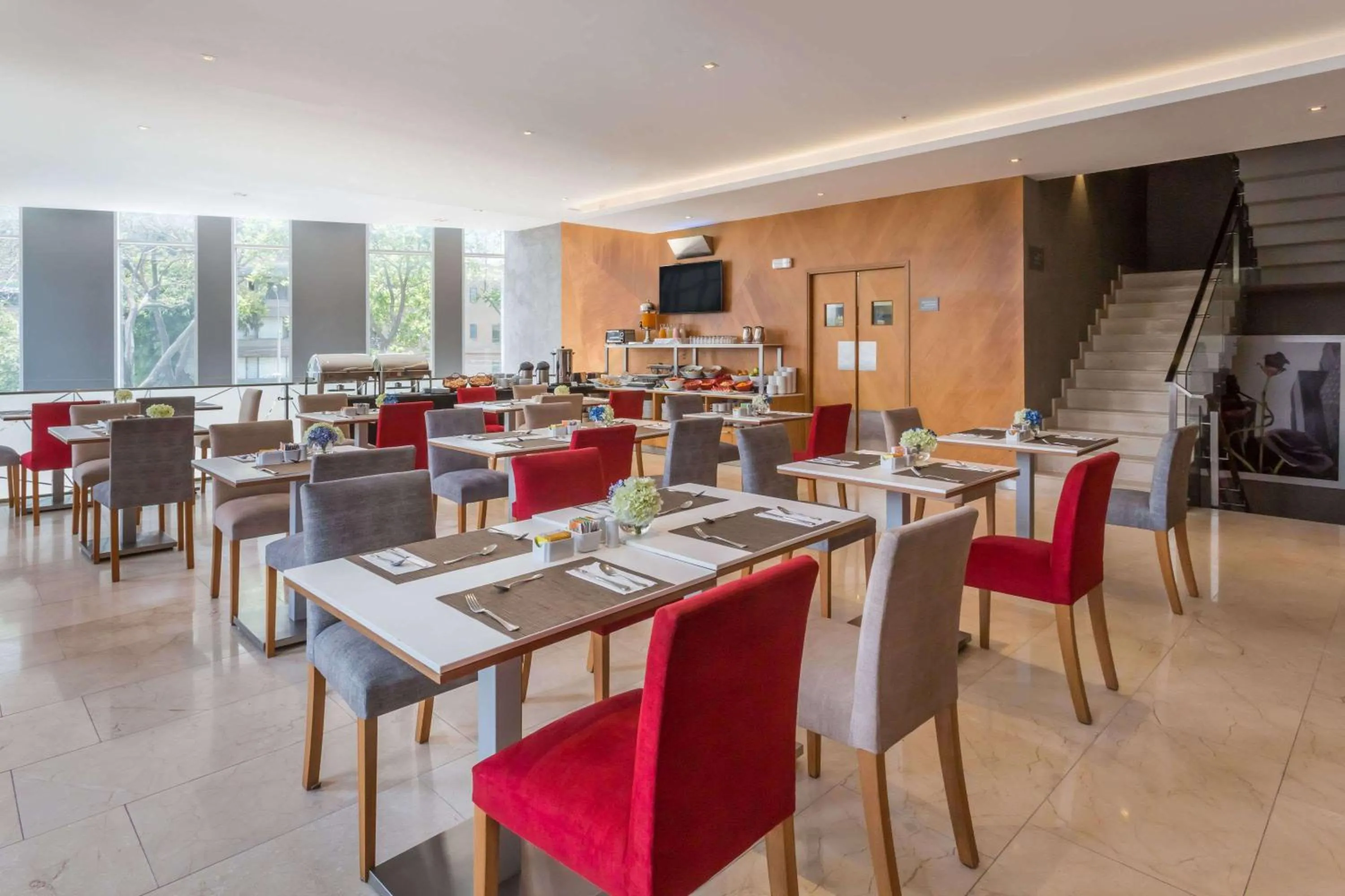 Restaurant/places to eat in Ramada Encore by Wyndham Lima San Isidro