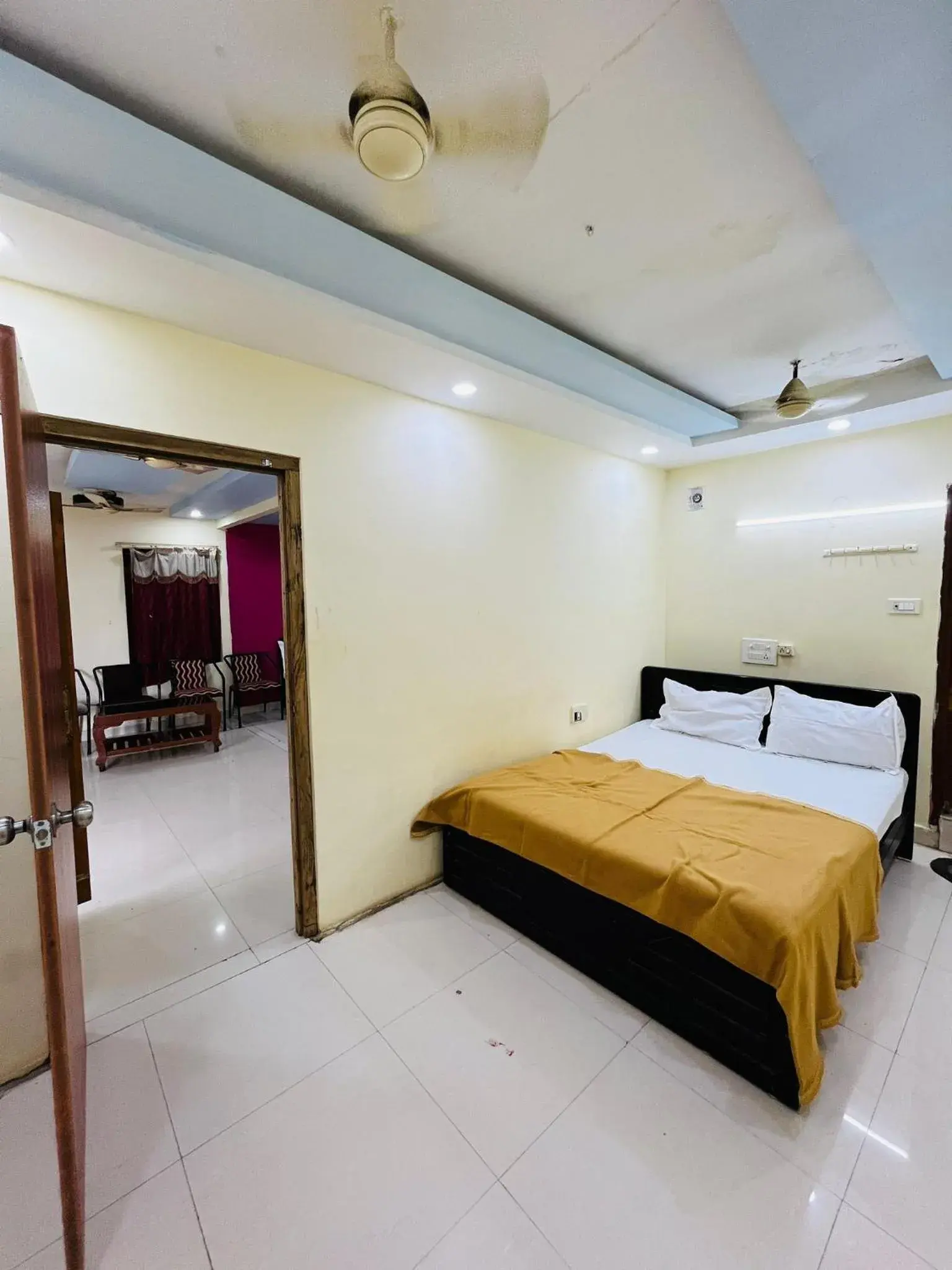 HOTEL GOLDeN PARK HOTEL GOLDeN PARK