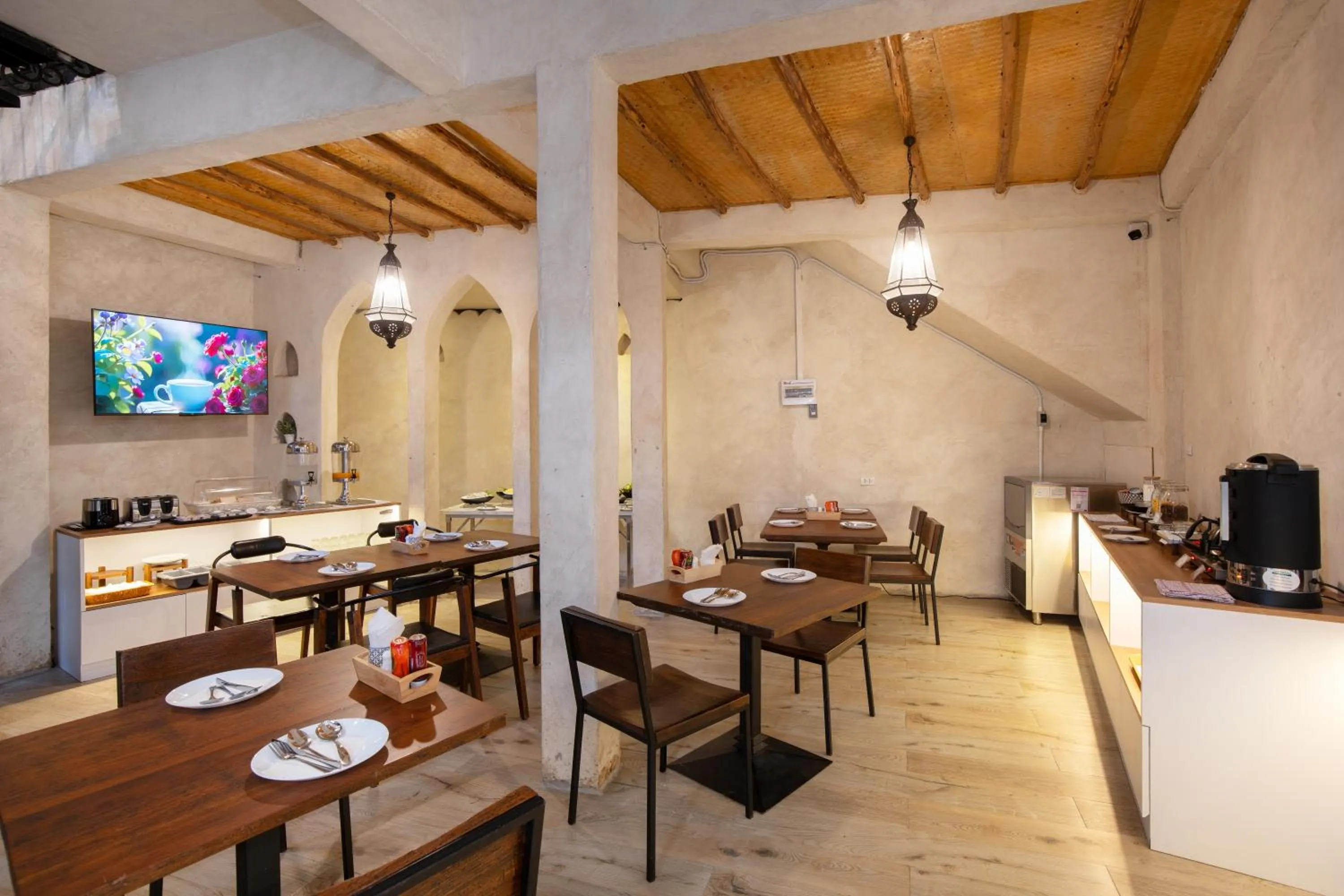 Restaurant/places to eat in Dewan Bangkok