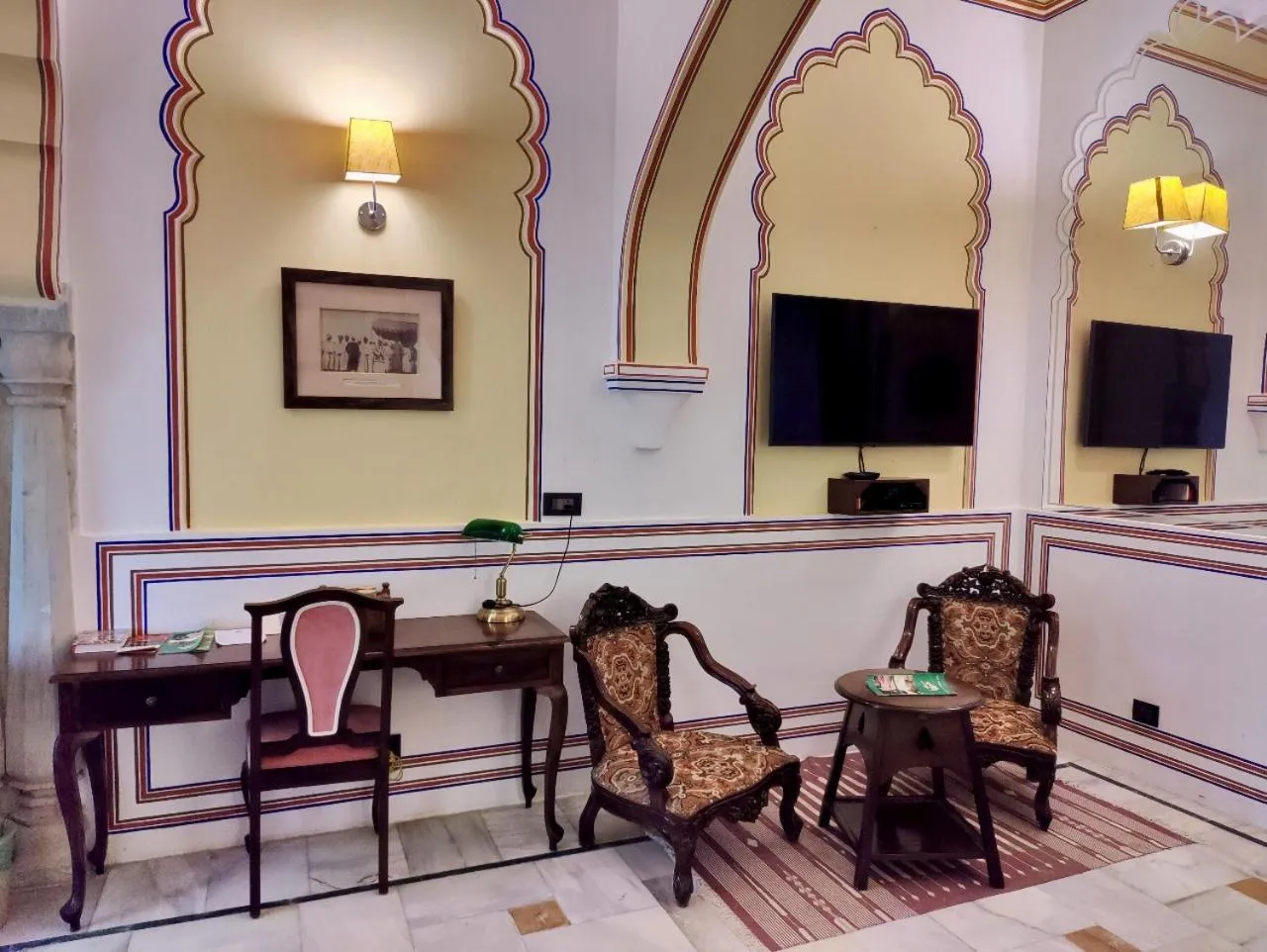 Seating area in Hotel Narain Niwas Palace