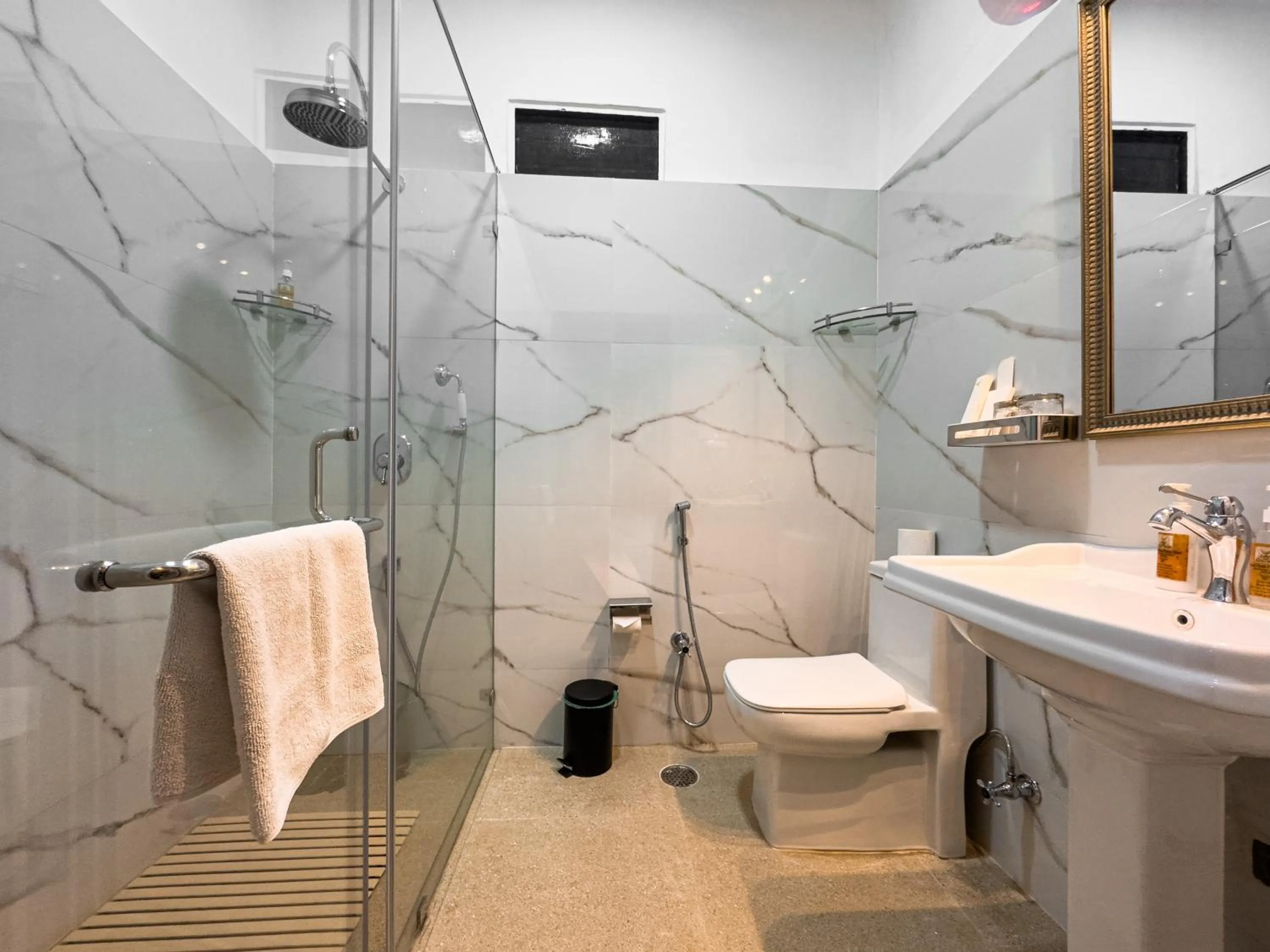 Bathroom in Hotel Narain Niwas Palace