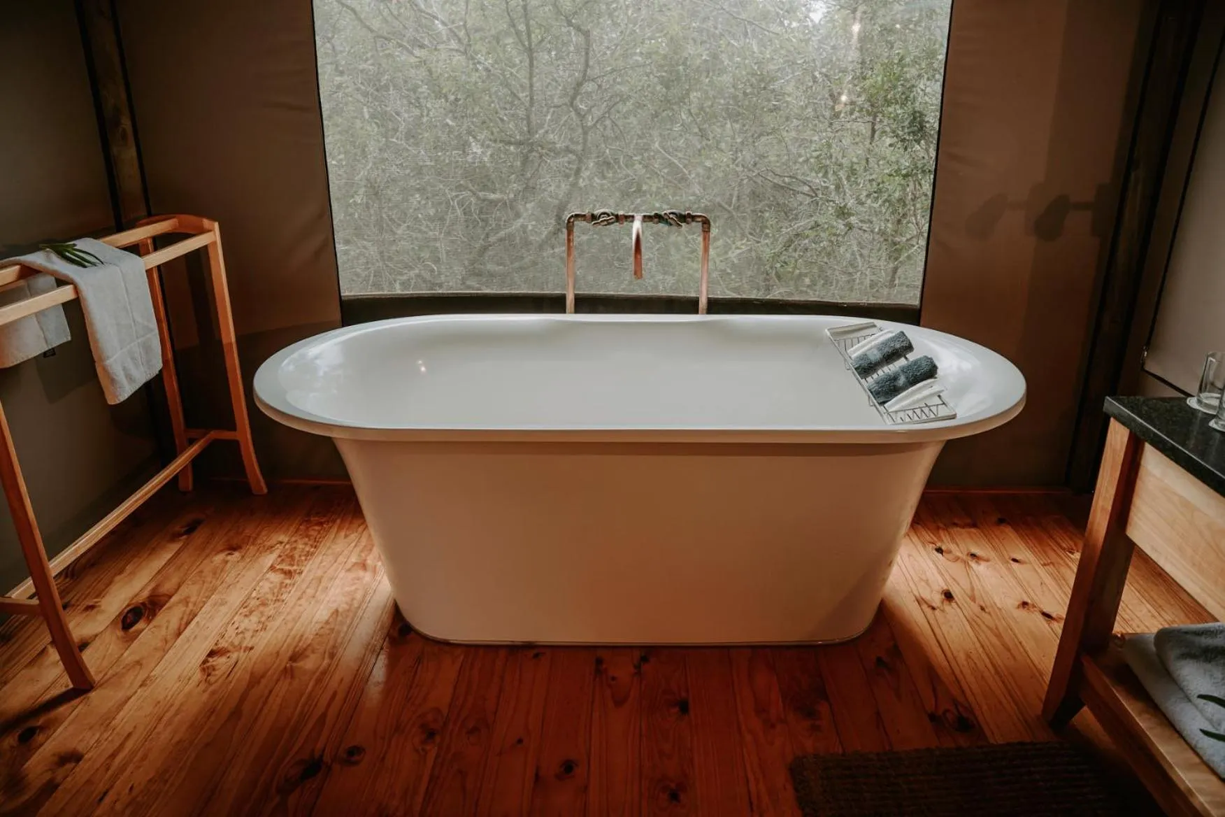 Bathroom in Bukela Game Lodge - Amakhala Game Reserve