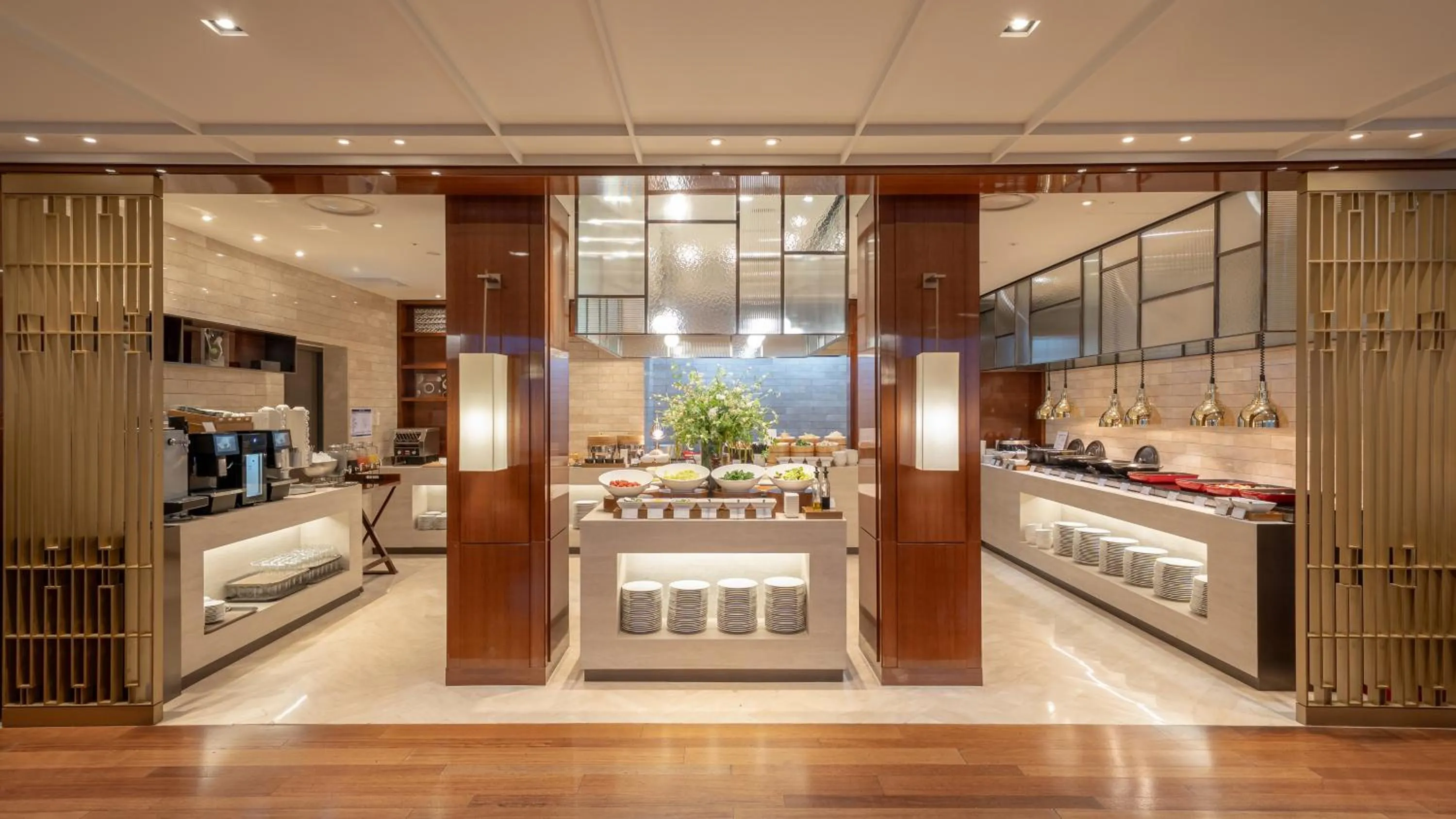 Restaurant/places to eat in Crown Park Hotel Seoul Myeongdong