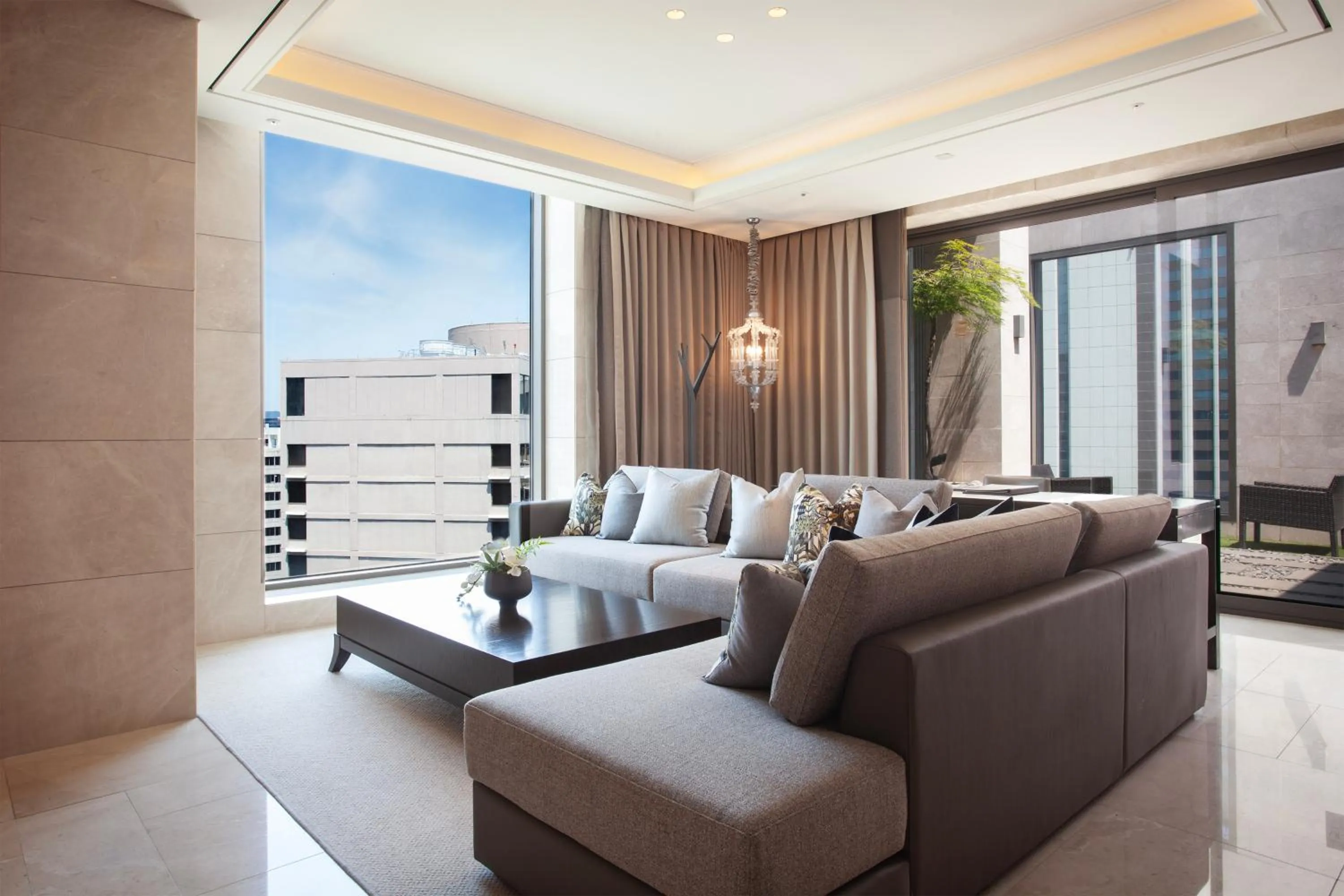 Living room in Crown Park Hotel Seoul Myeongdong