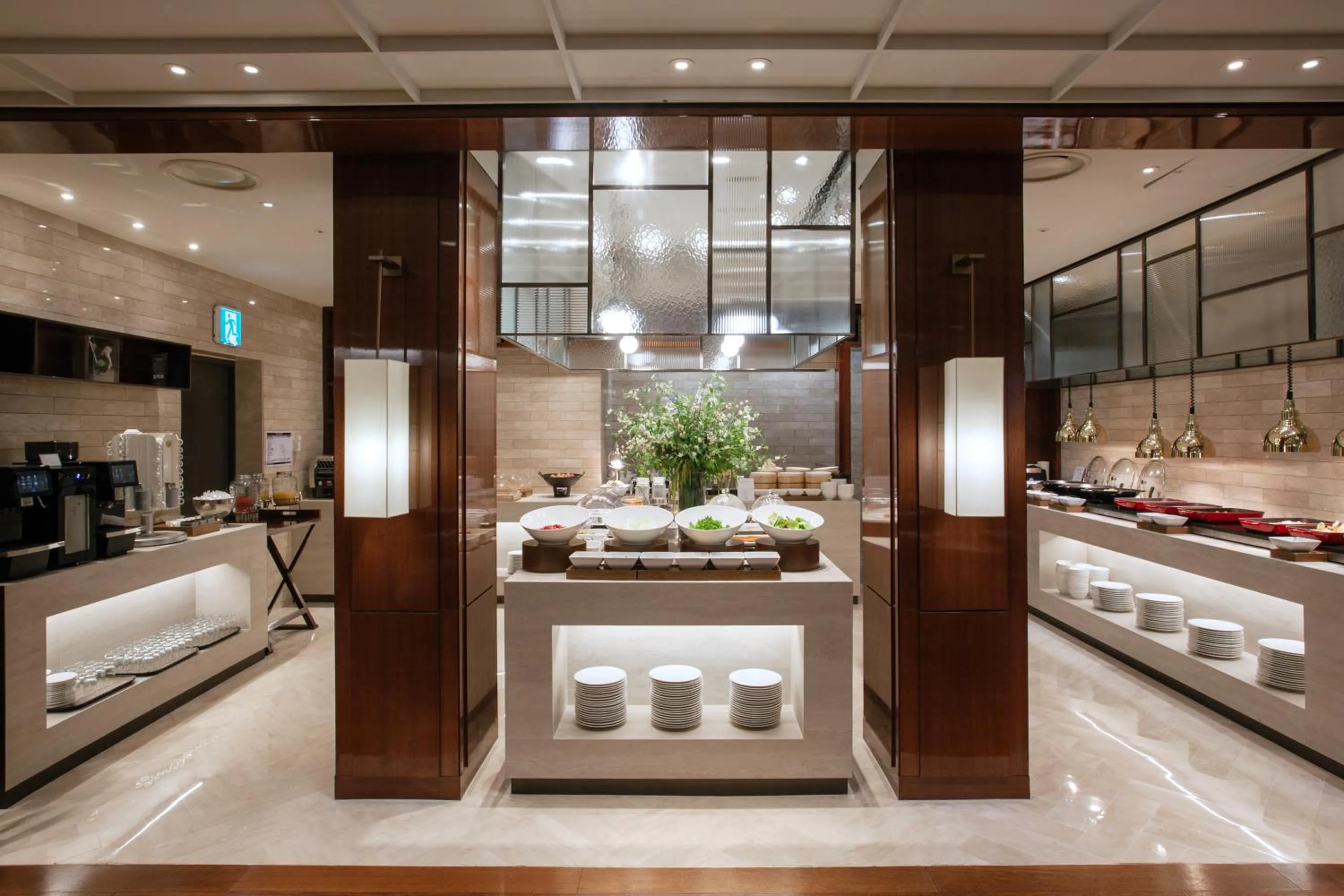 Restaurant/places to eat in Crown Park Hotel Seoul Myeongdong