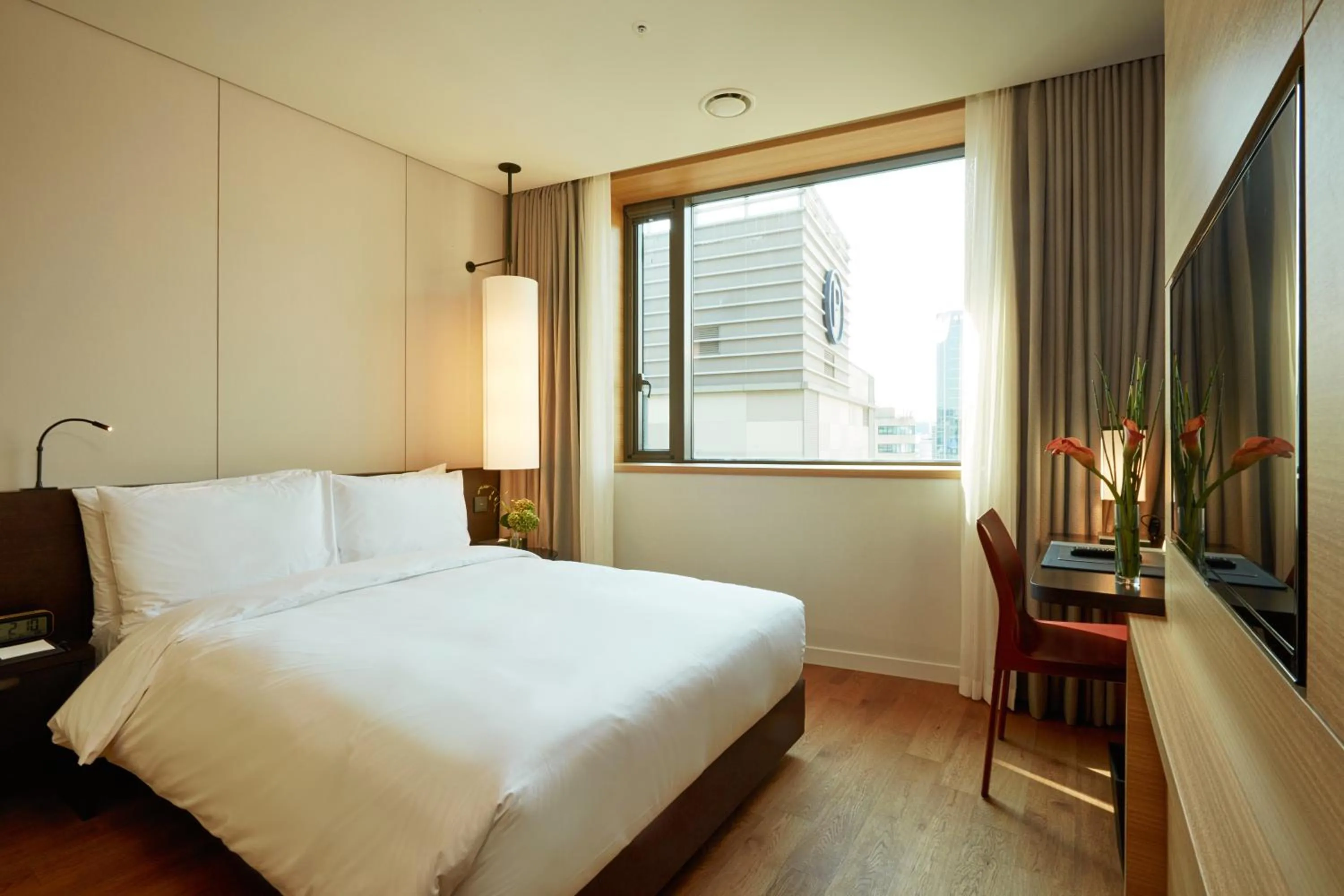 Bed in Crown Park Hotel Seoul Myeongdong