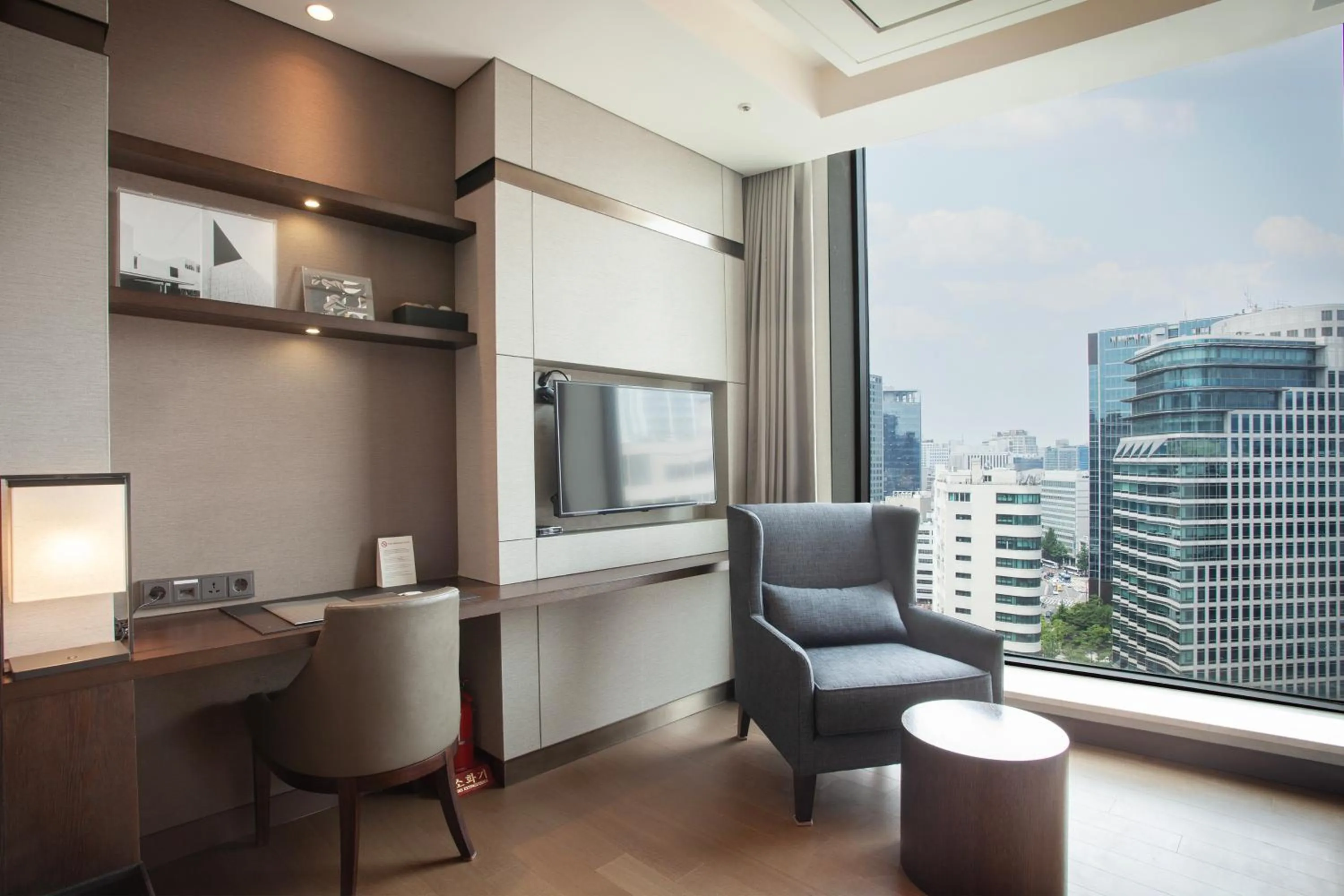 TV and multimedia in Crown Park Hotel Seoul Myeongdong