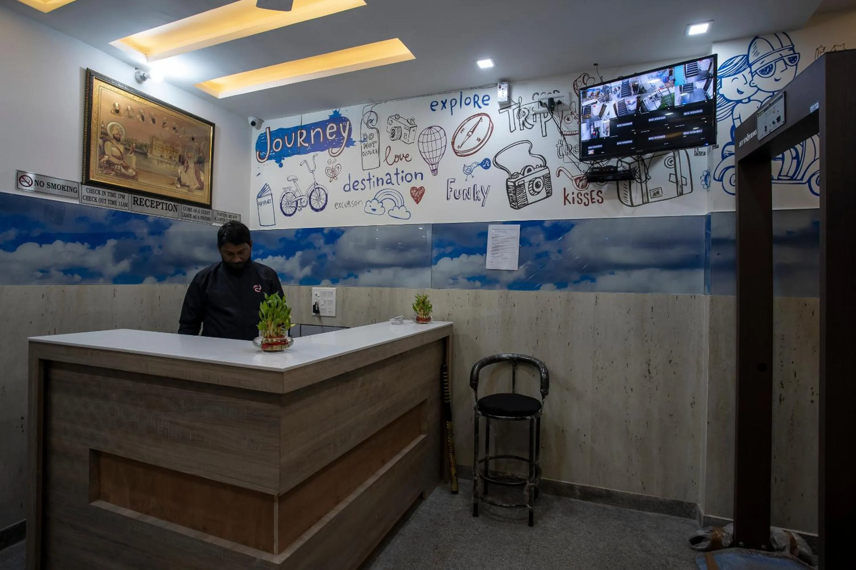 Lobby or reception in Hotel Yes Boss International- Awarded Best Hotel 2025 in Budget Category