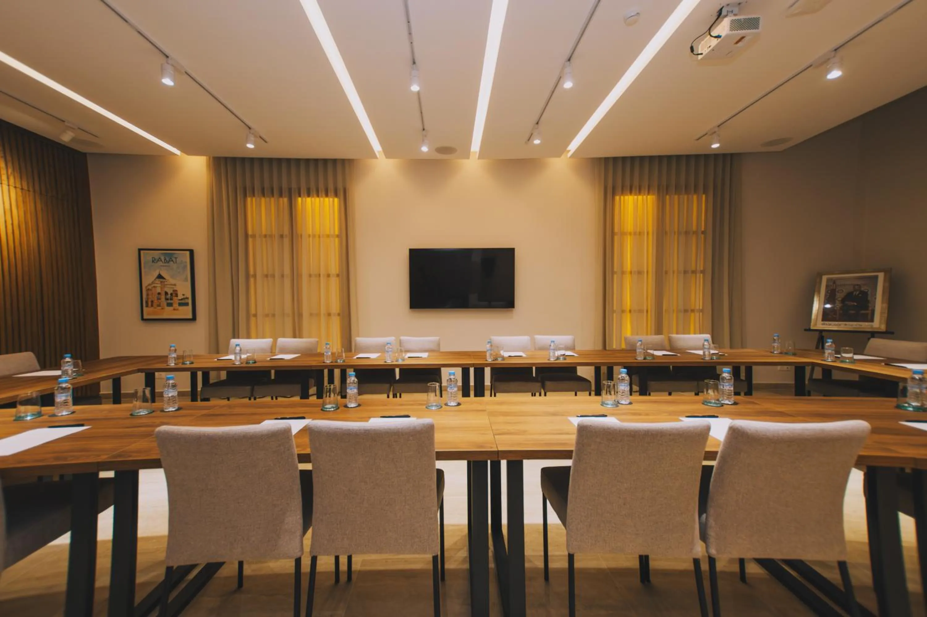 Banquet/Function facilities in Dally Apart Hotel