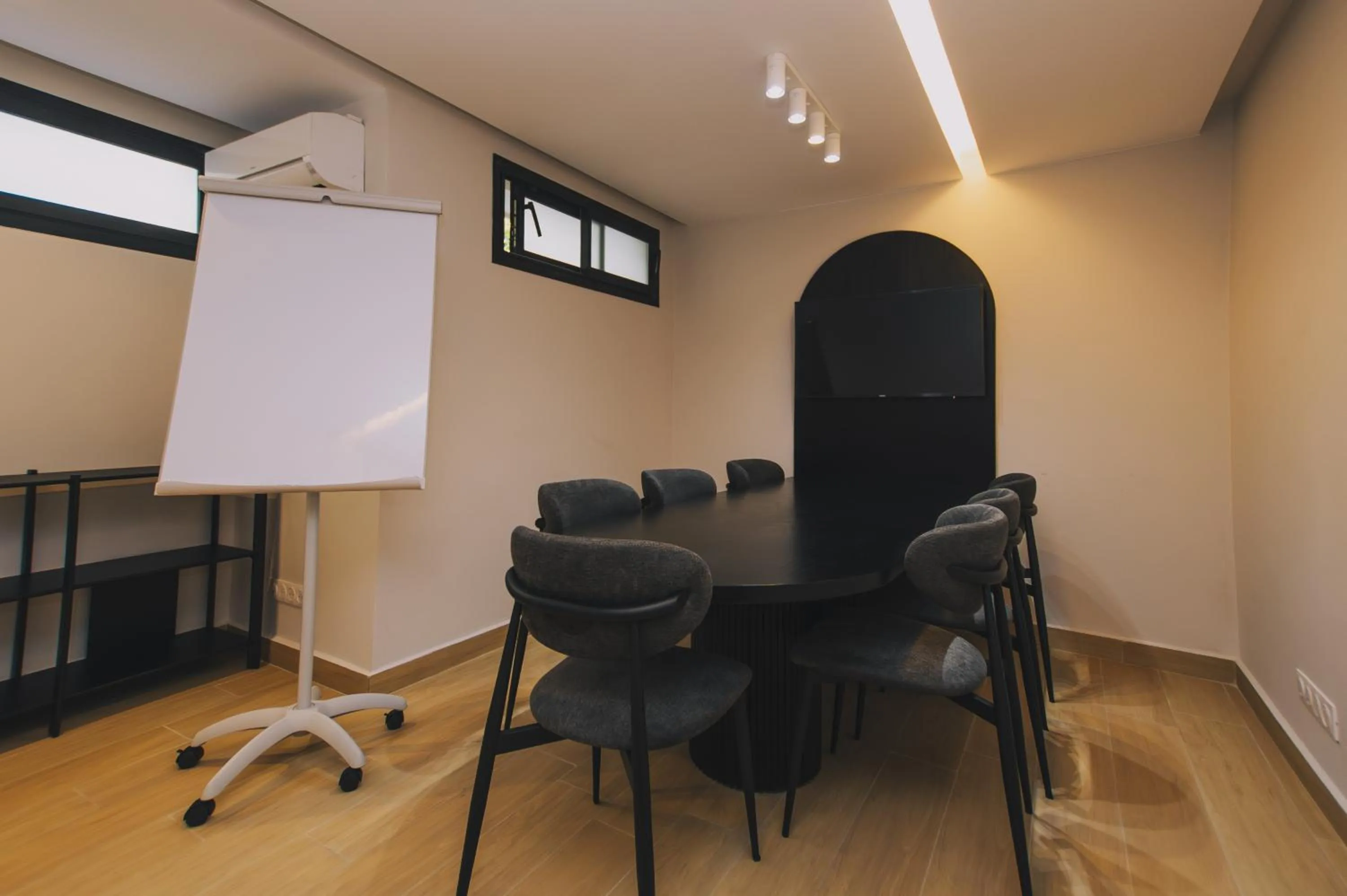 Meeting/conference room in Dally Apart Hotel