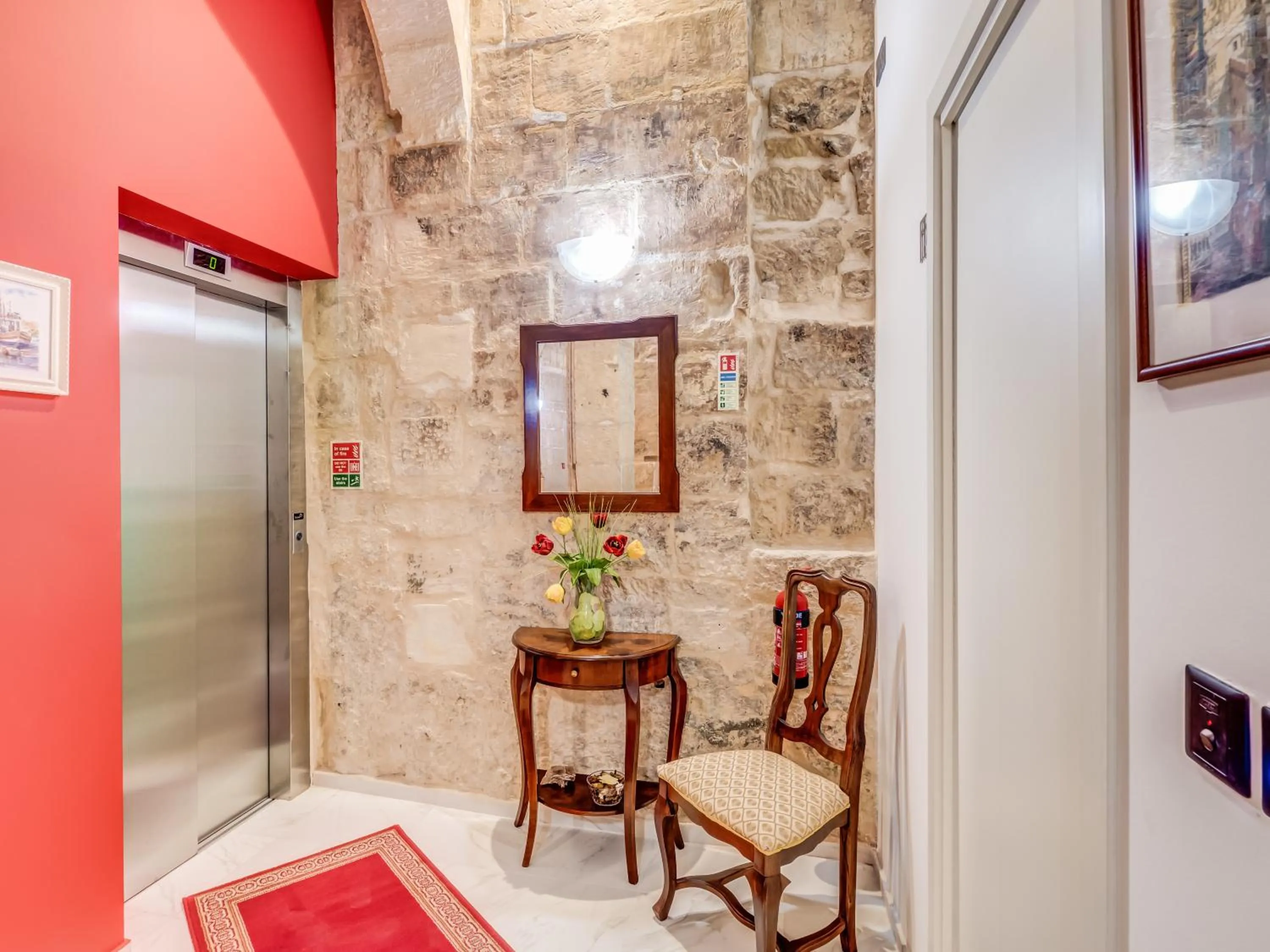 Lobby or reception in Tano's Boutique Guesthouse