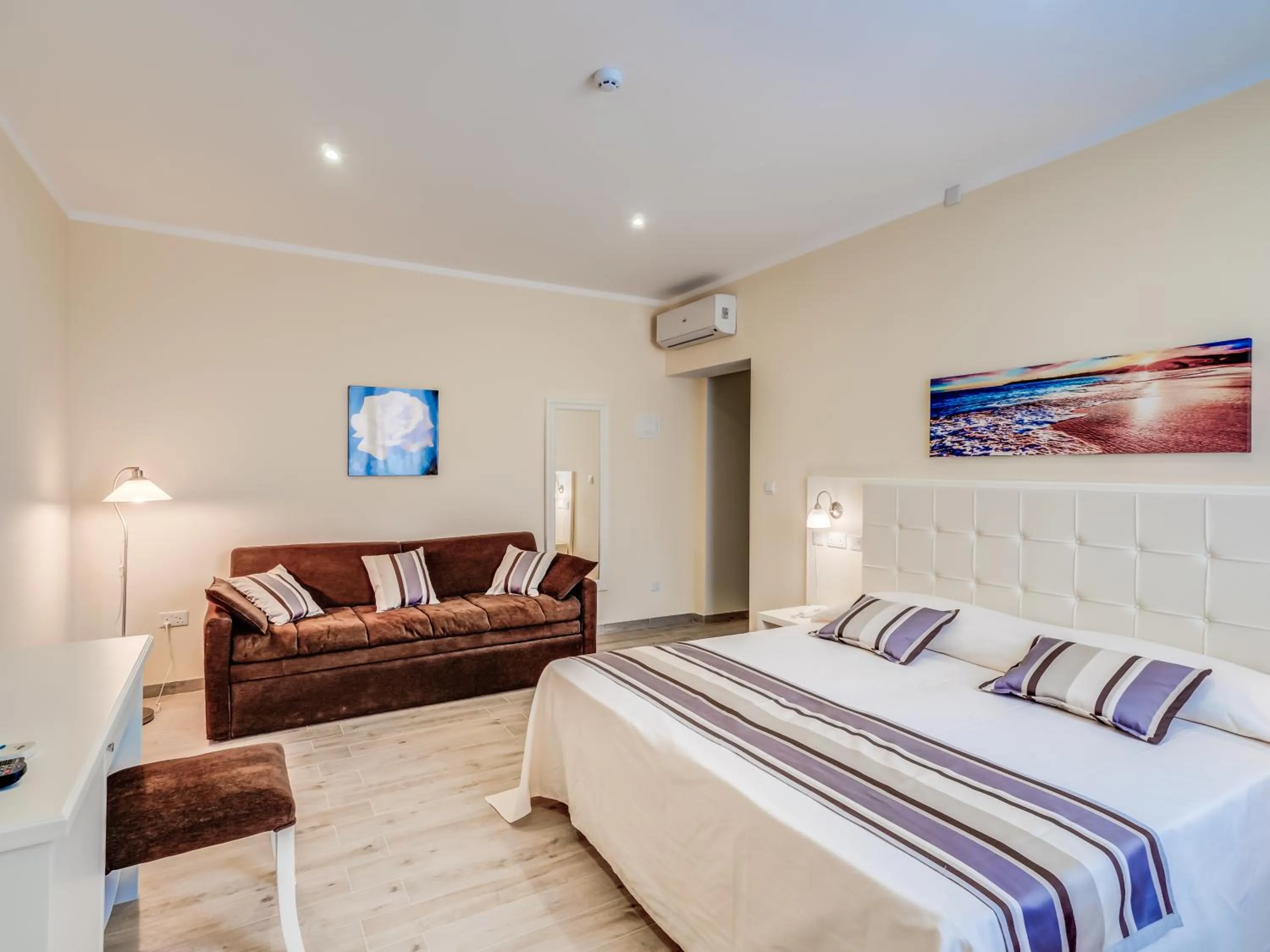 Bedroom, Bed in Tano's Boutique Guesthouse