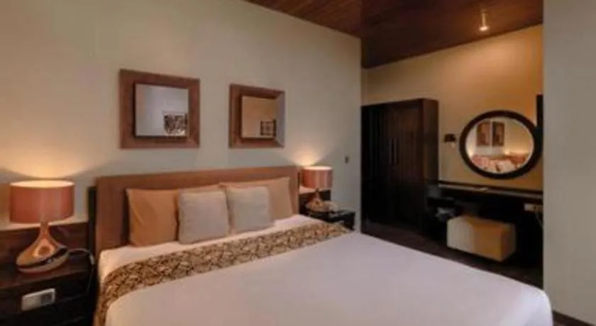 Bed in The Valley Resort Hotel