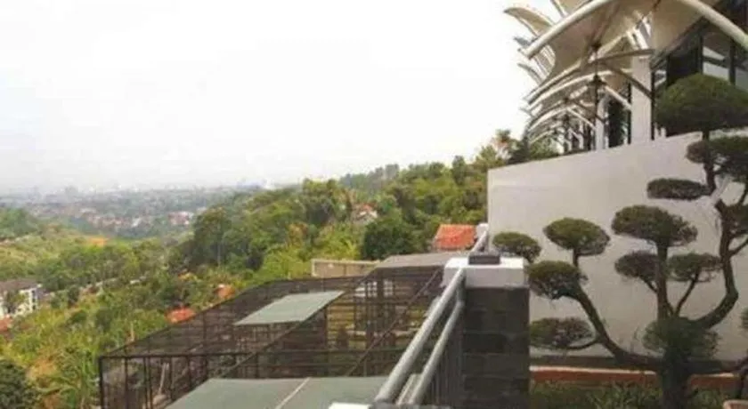 The Valley Resort Hotel