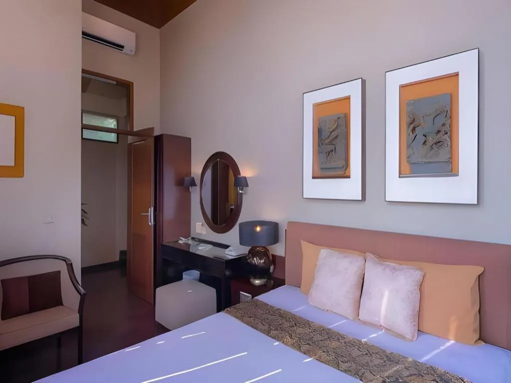 Bed in The Valley Resort Hotel