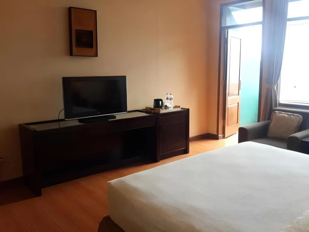 Bed in The Valley Resort Hotel