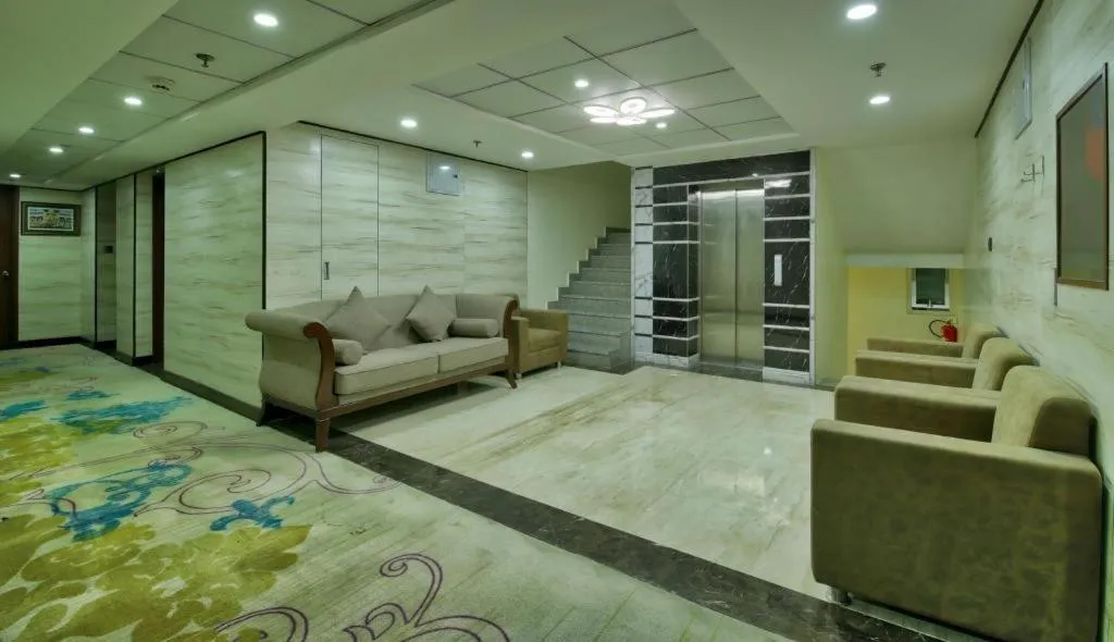 POLO Inn & Suites