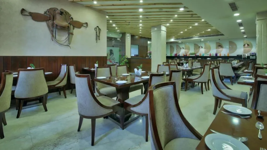 POLO Inn & Suites