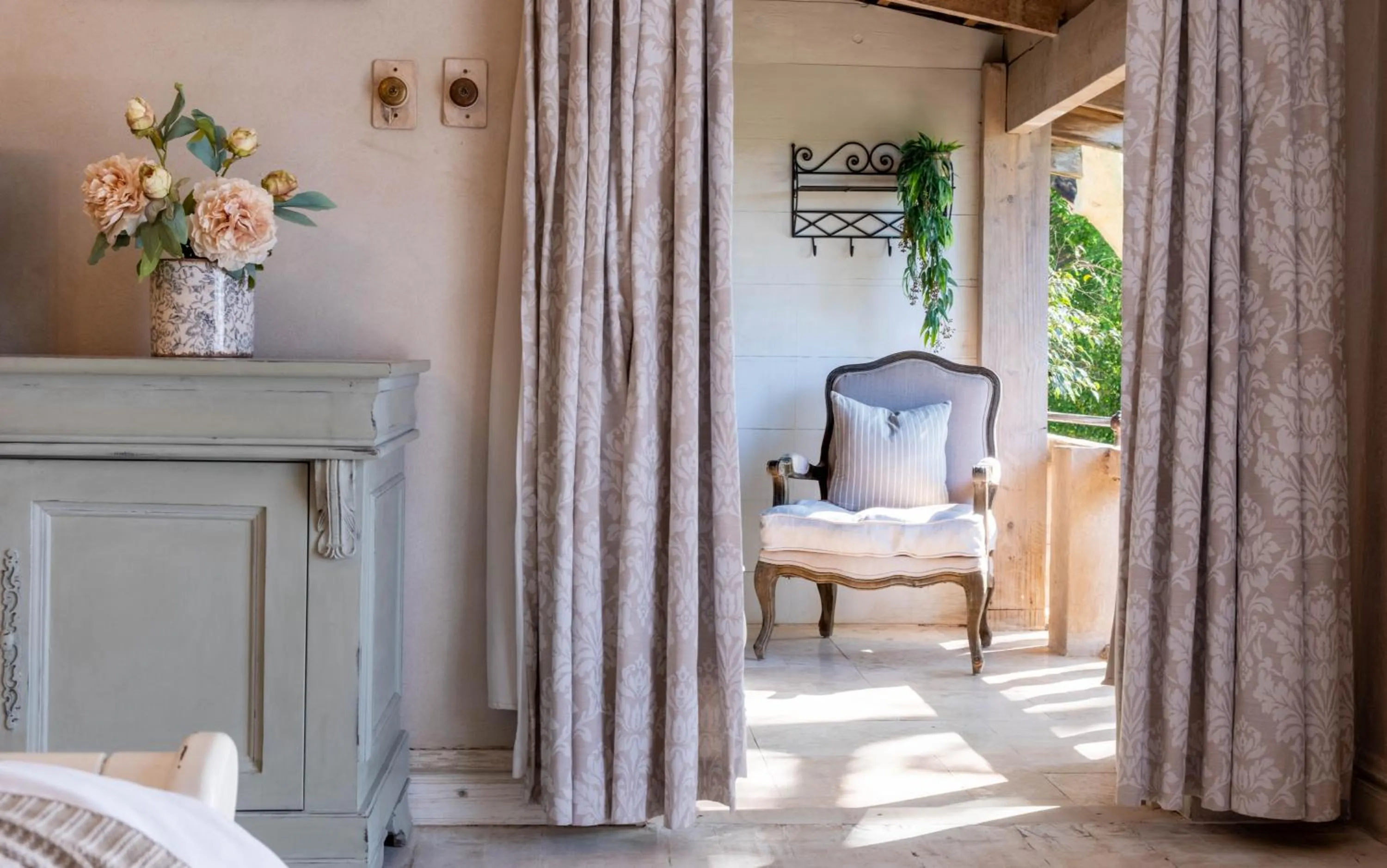 Patio, Bed in Petite Provence B&B