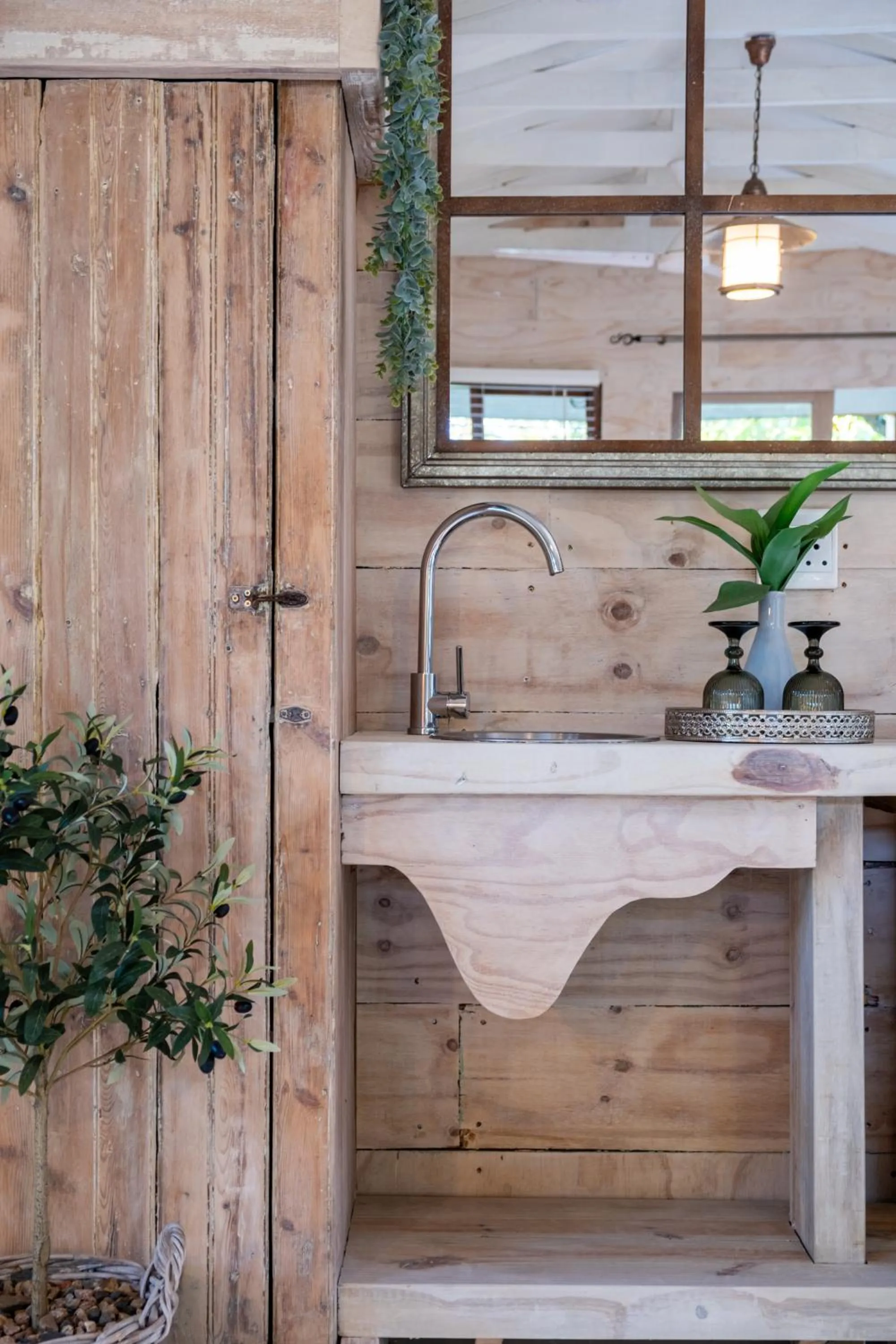 Kitchen or kitchenette in Petite Provence B&B