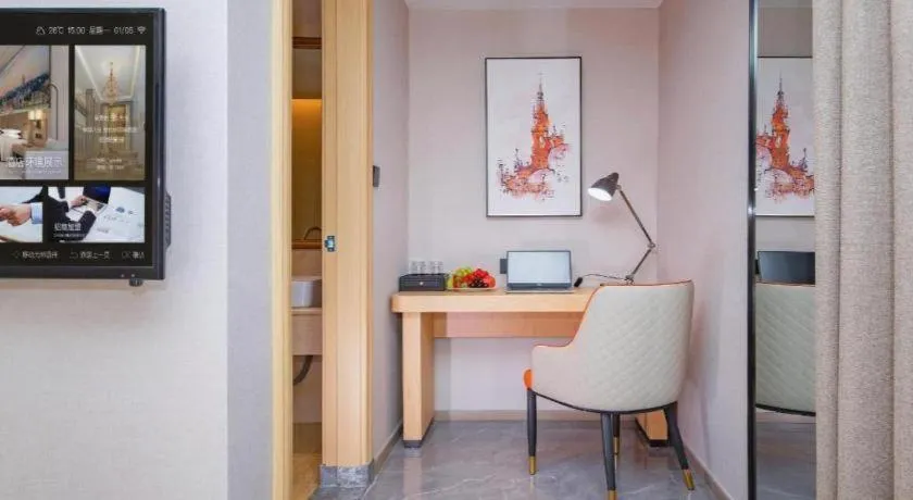 Vienna International Hotel Wuhan Huanghelou Pengliuyang Metro Station