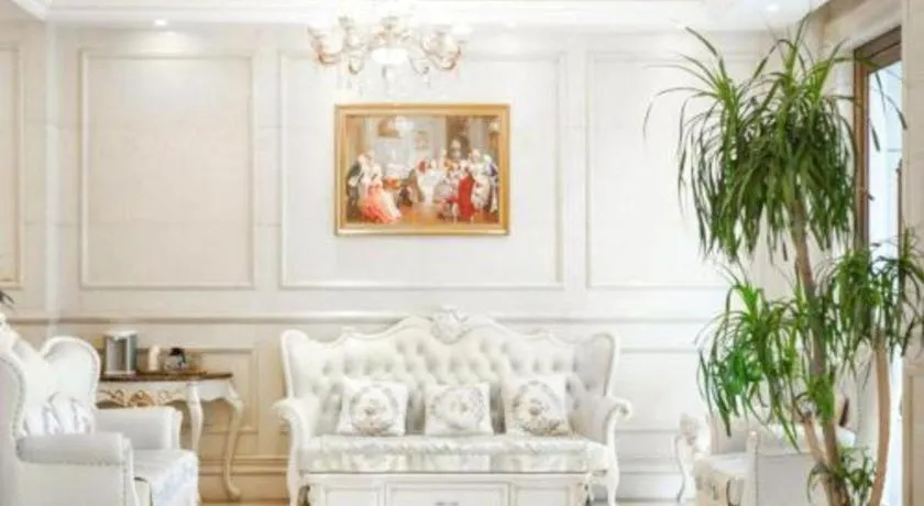 Vienna International Hotel Wuhan Huanghelou Pengliuyang Metro Station