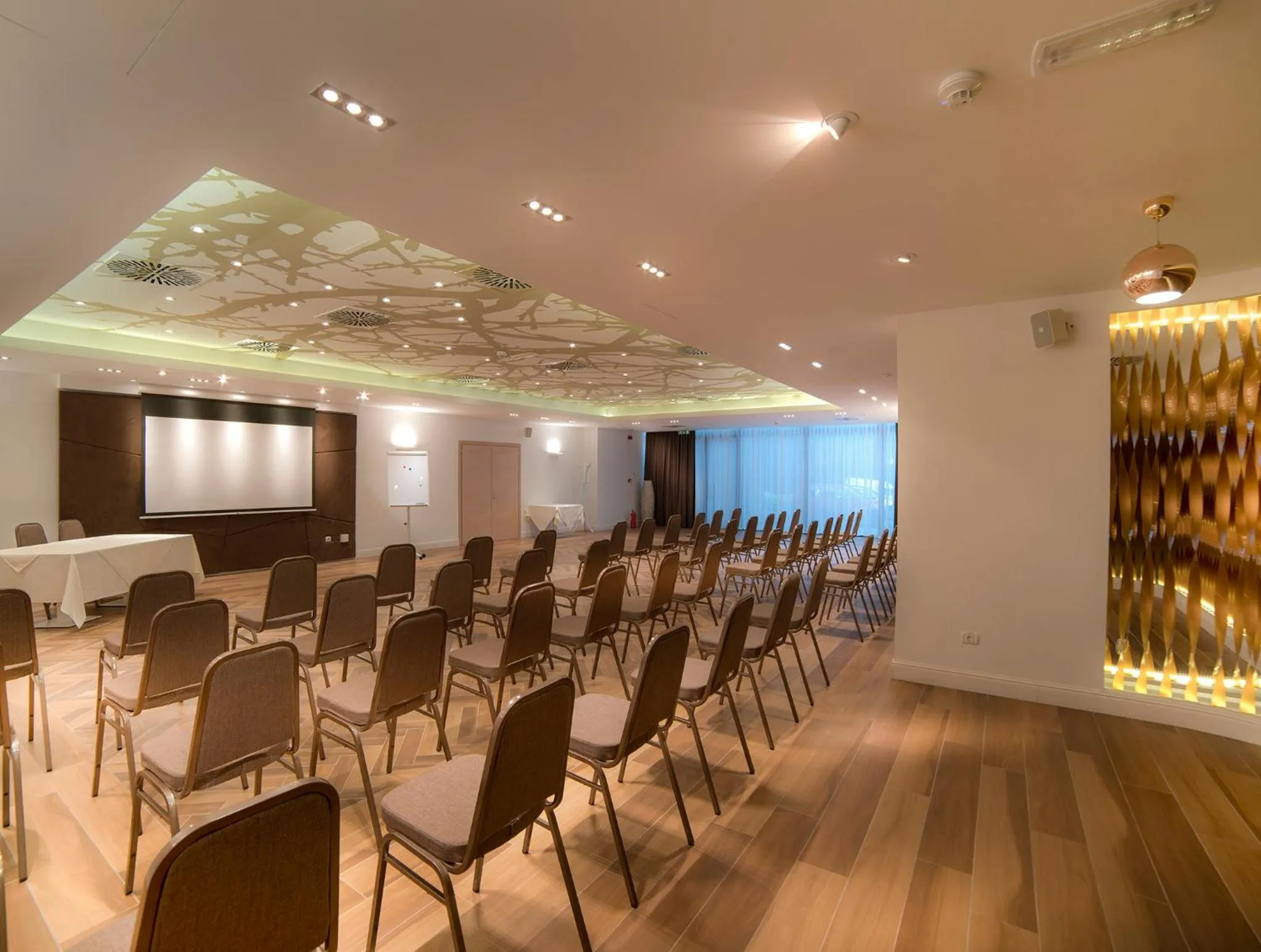 Business facilities in Lotus Therm Spa&Luxury Resort