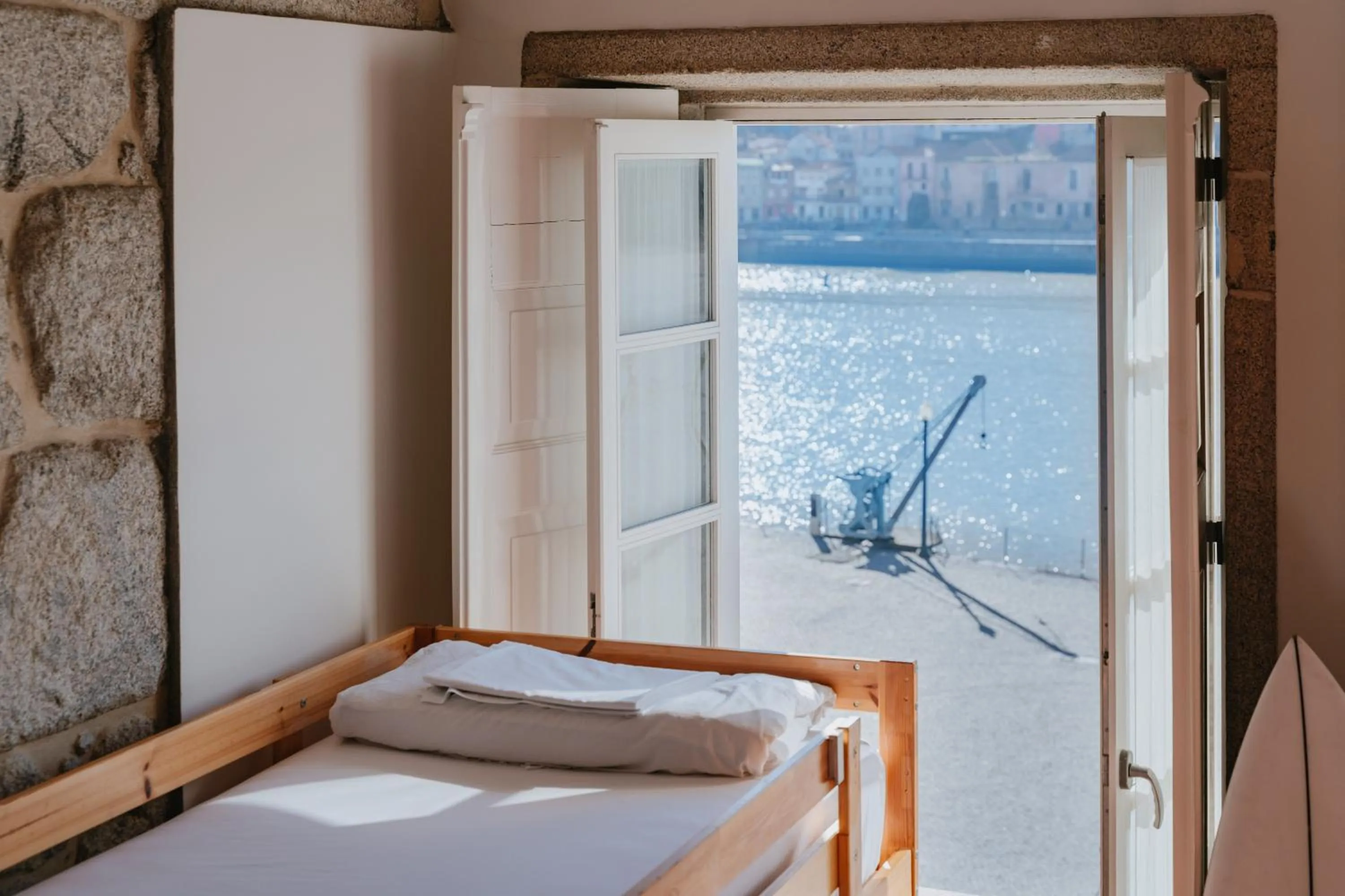 River view, Bed in Happy Porto Hostel