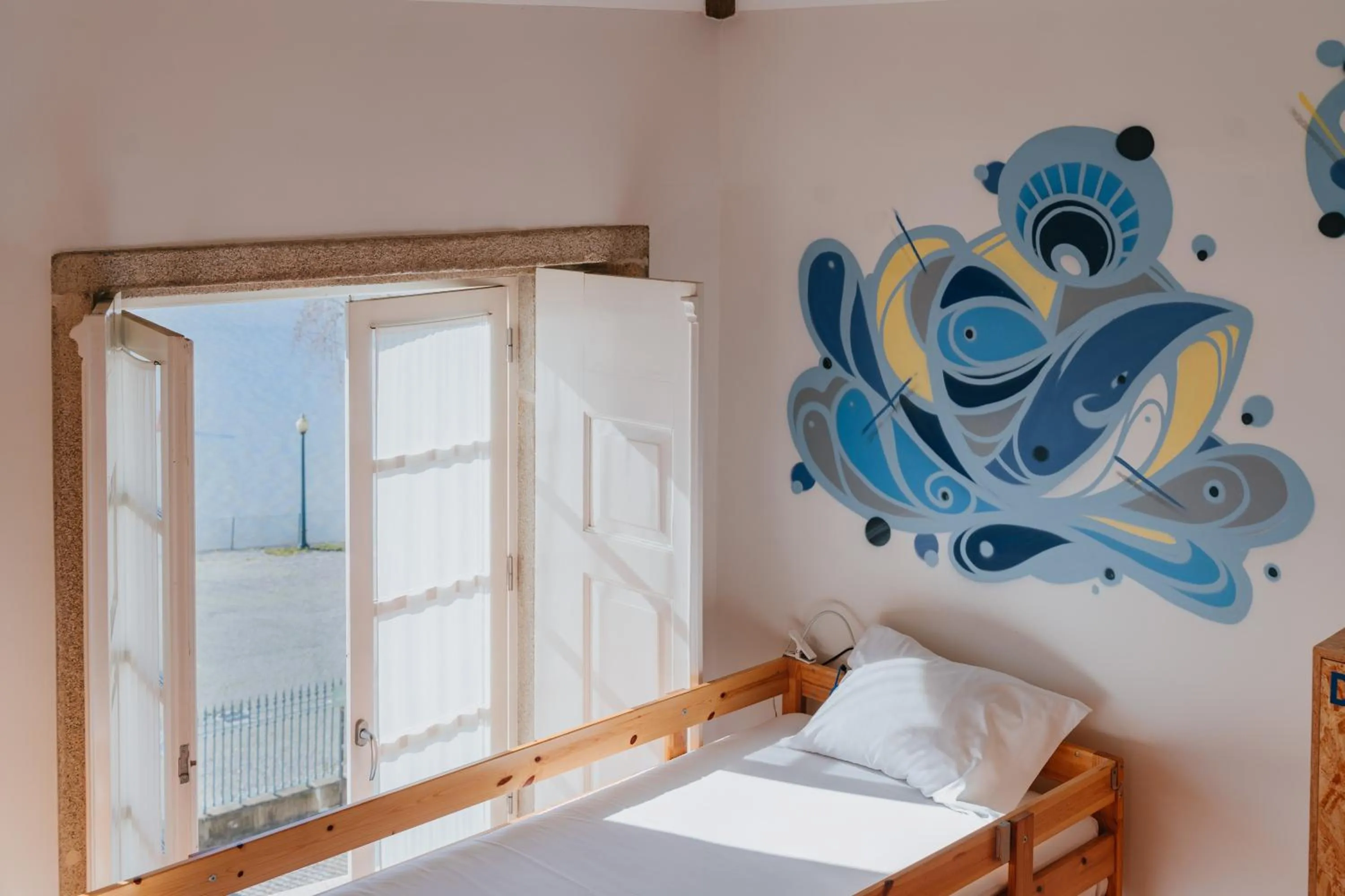 River view, Bed in Happy Porto Hostel