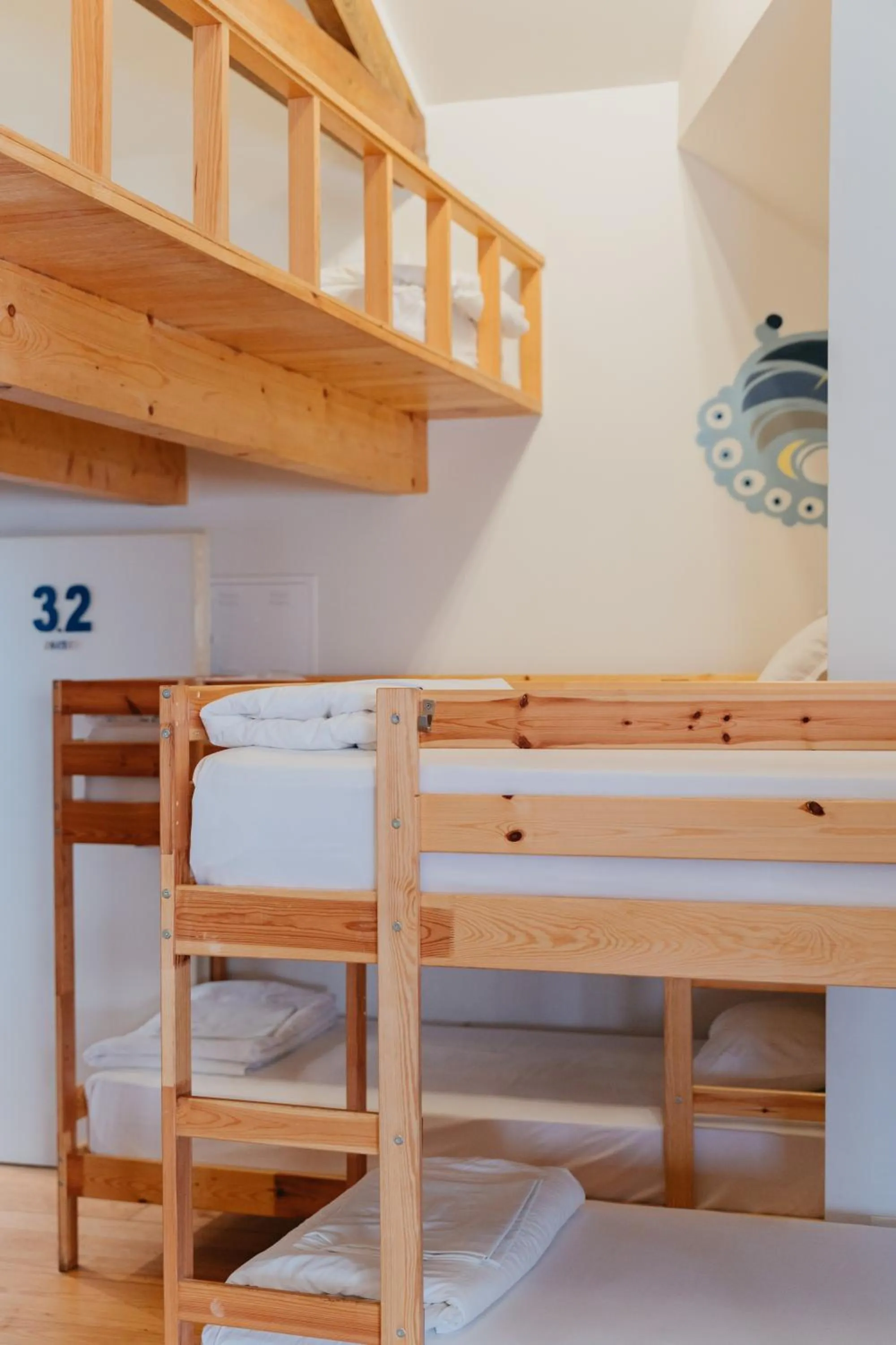 Decorative detail, Bed in Happy Porto Hostel
