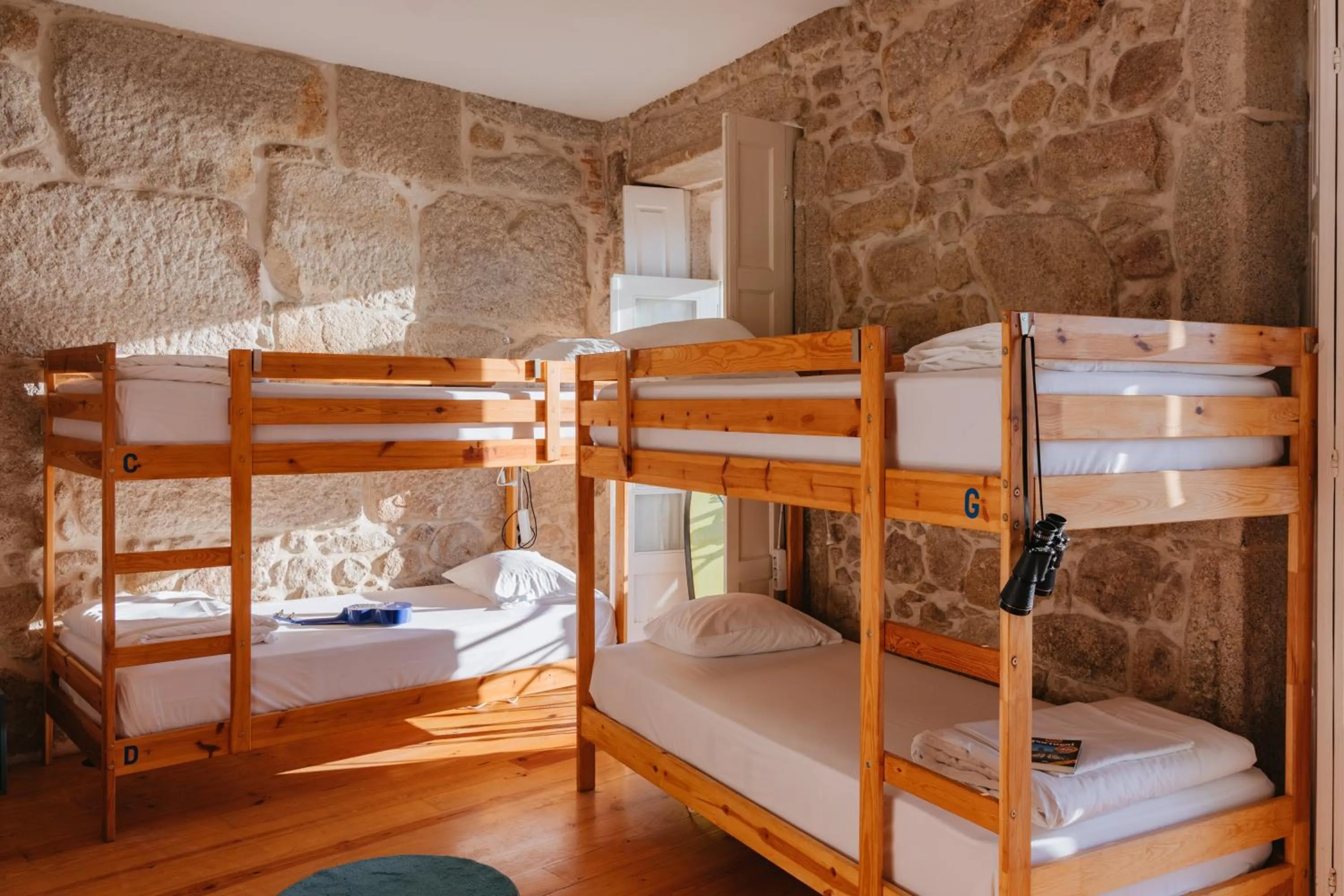 bunk bed, Bed in Happy Porto Hostel