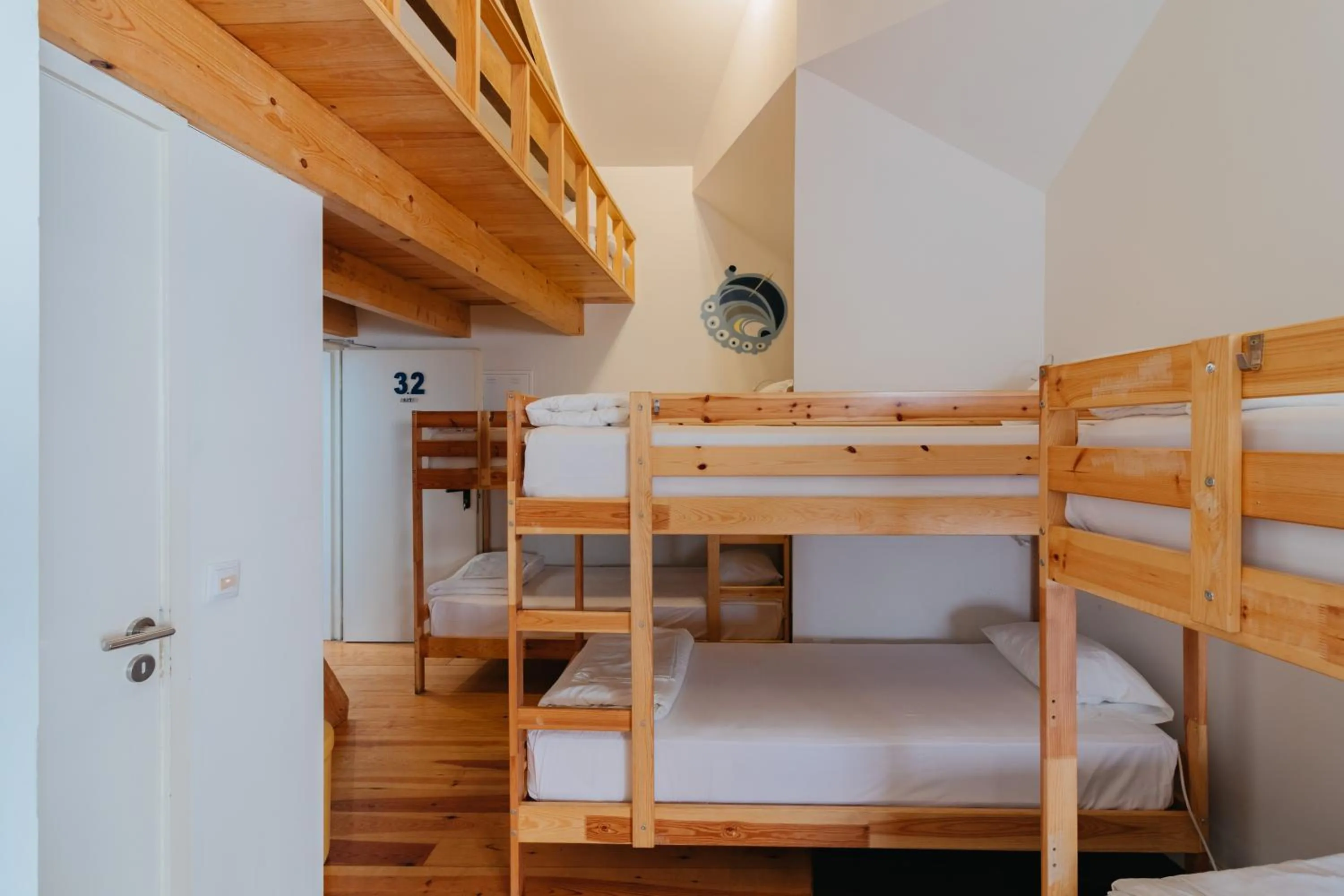 bunk bed, Bed in Happy Porto Hostel