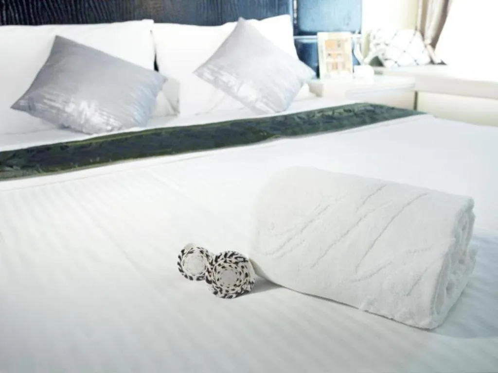 Bed in M1 Yau Ma Tei Hotel