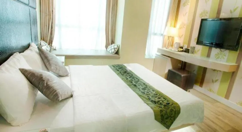 Bed in M1 Yau Ma Tei Hotel