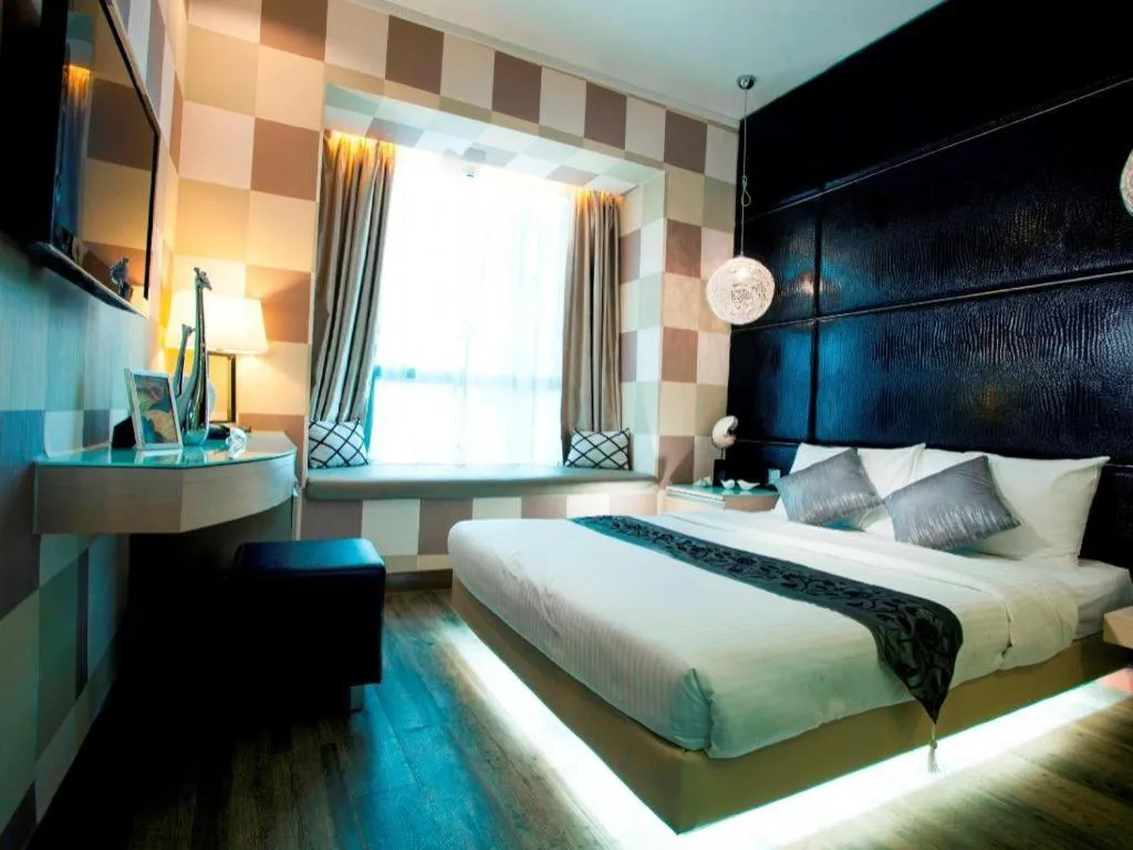 Bed in M1 Yau Ma Tei Hotel