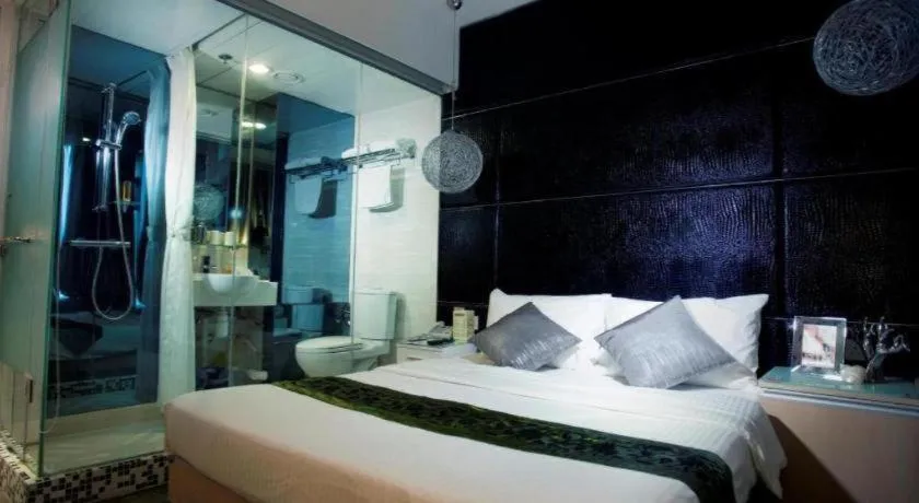 Bed in M1 Yau Ma Tei Hotel