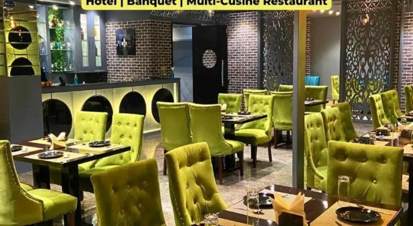 Hotel Signature Grand