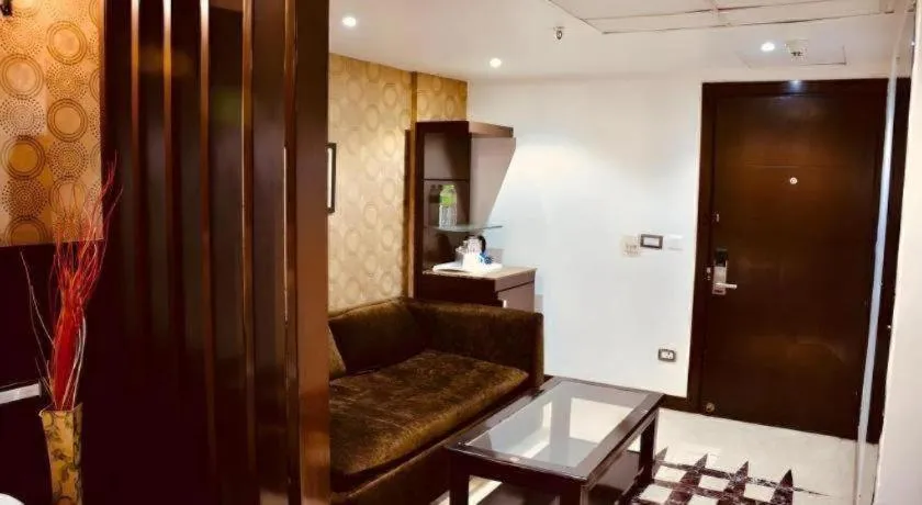 Hotel Signature Grand