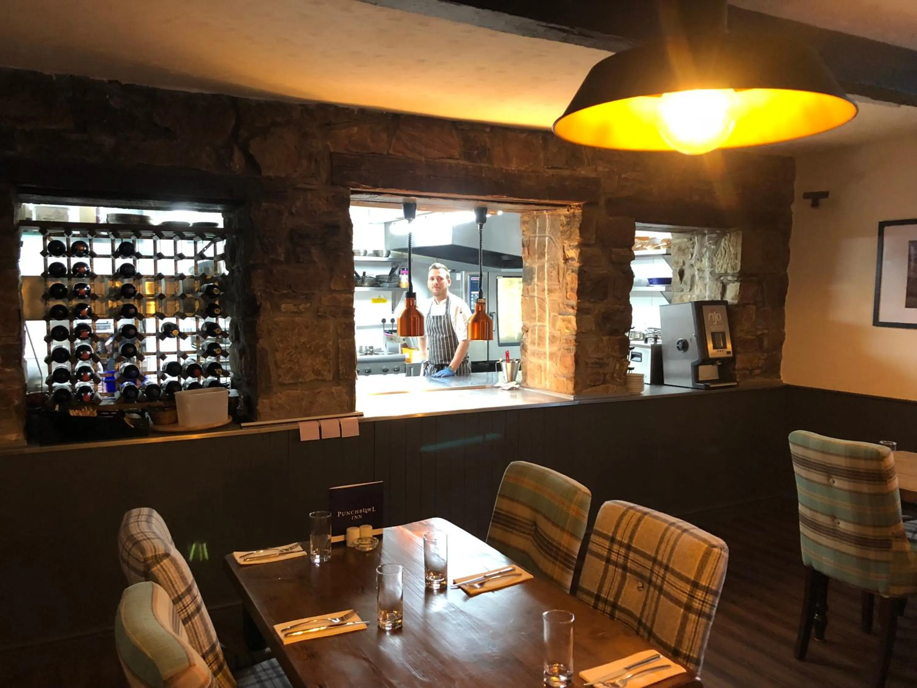 Restaurant/places to eat in The Punchbowl Inn