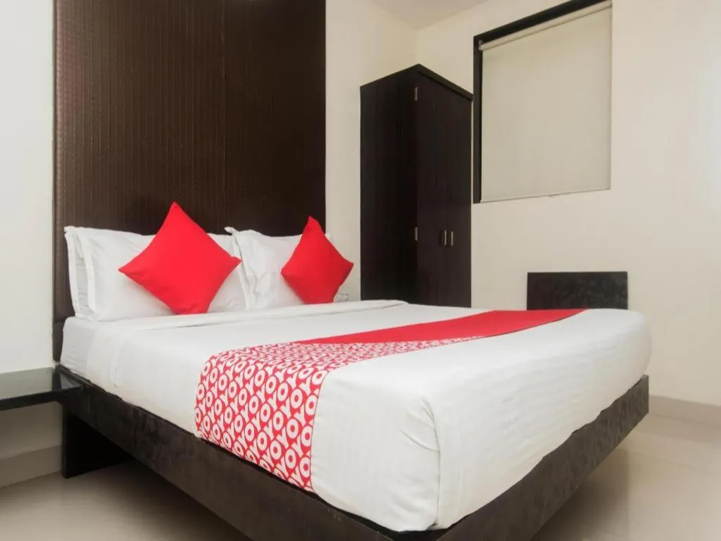 Bed in OYO 3782 Hotel Adnoc Inn