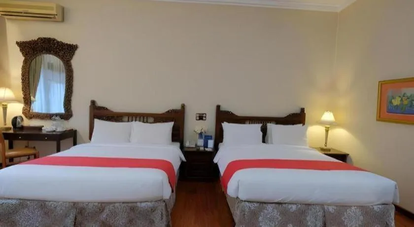 Bed in Diamond Hotel Solo