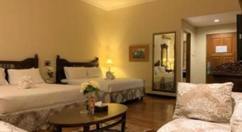 Bed in Diamond Hotel Solo