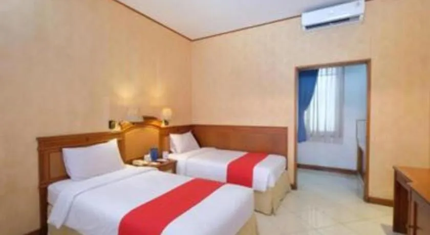 Bed in Diamond Hotel Solo